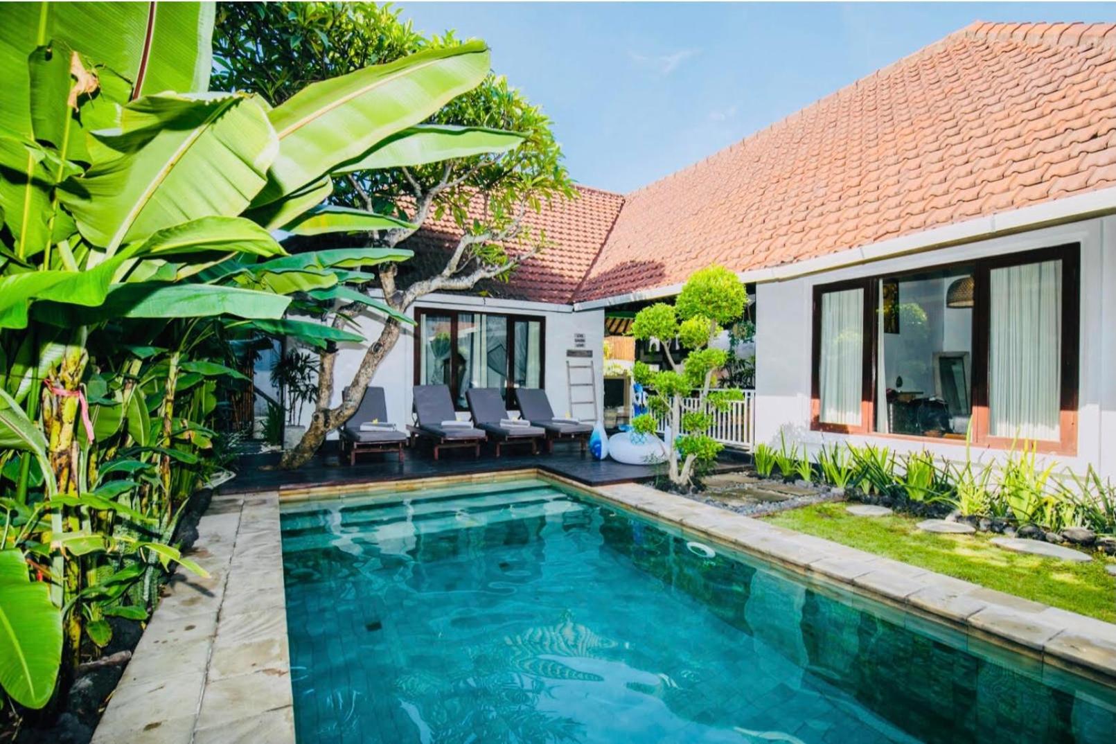Luka Villas - Luxury 2 Bedroom Private Pool Villa view 4
