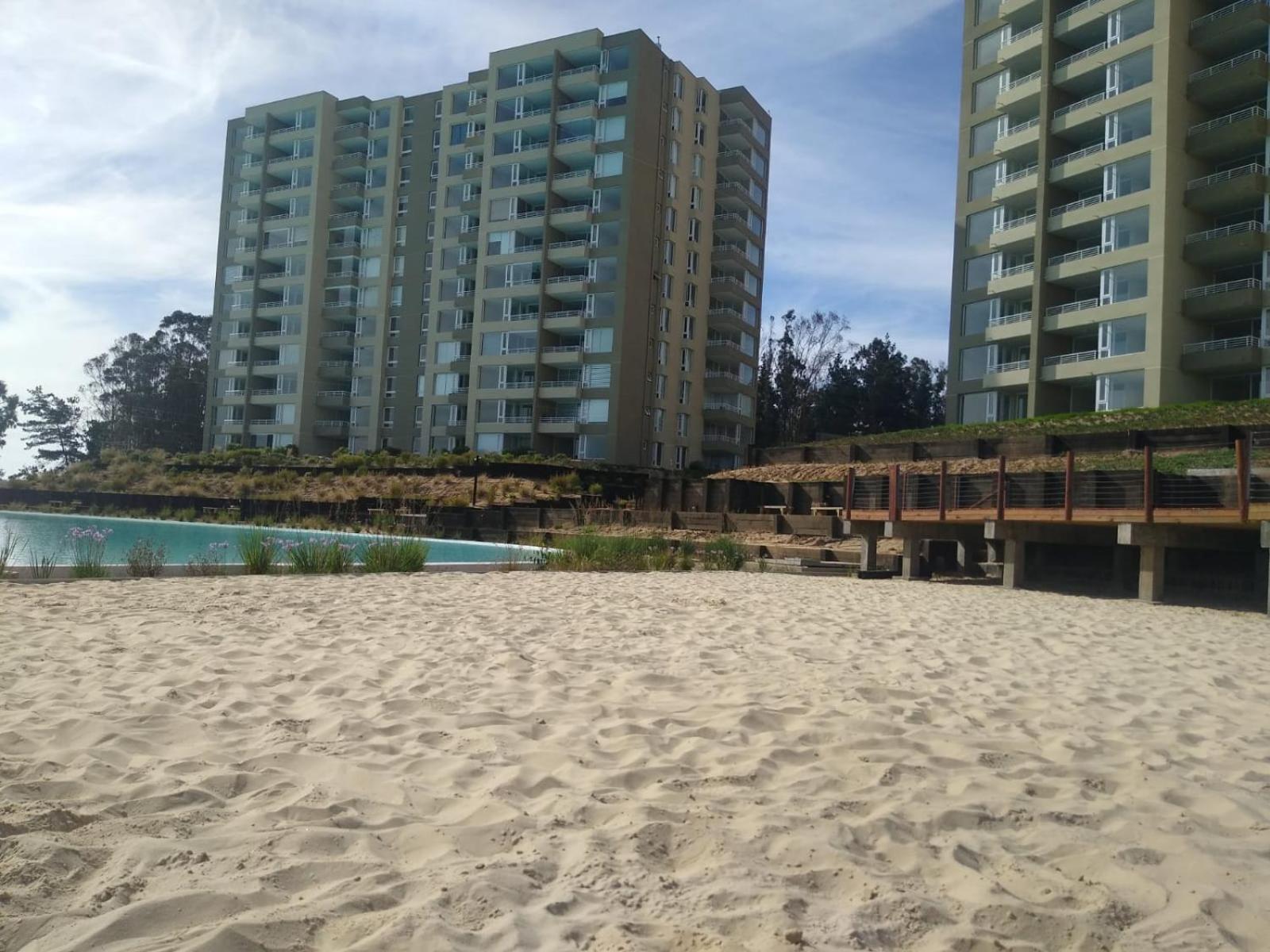 Hotel Condominio Laguna Mar, Las Cruces. - Image 1