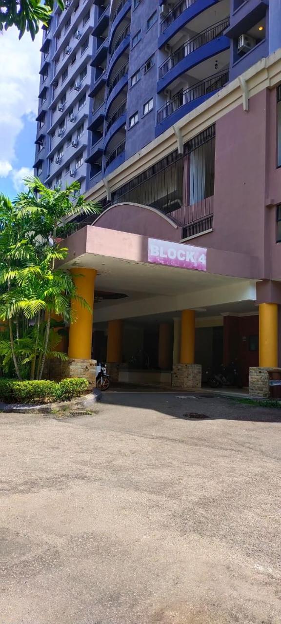 Condo D'Savoy A Famosa Resort Melaka Homestay