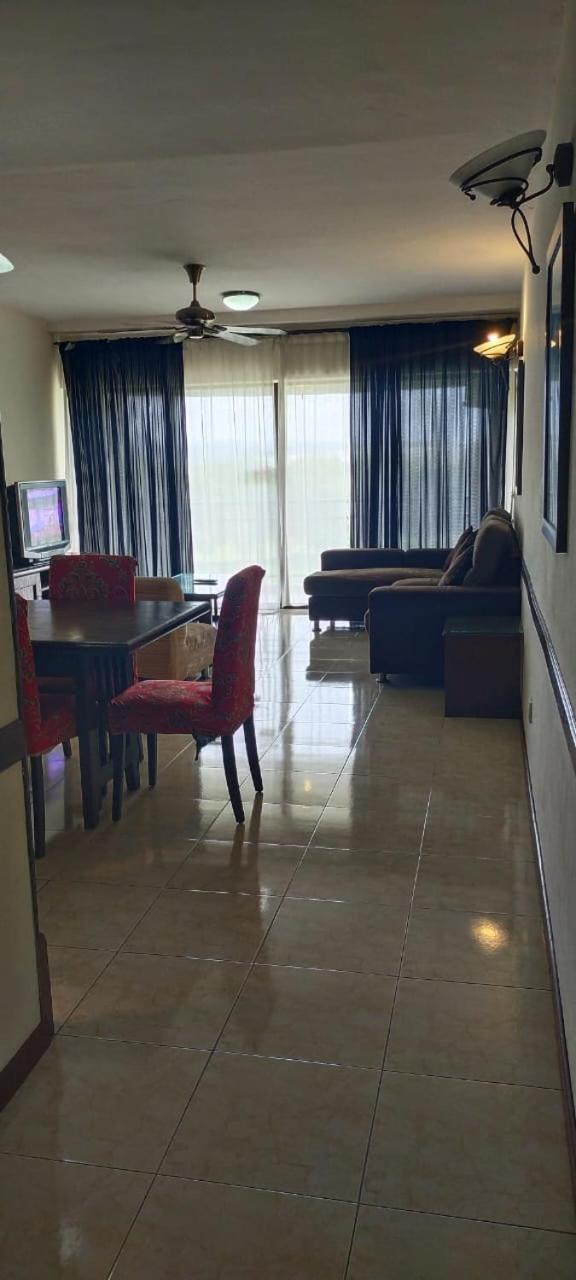 Condo D'Savoy A Famosa Resort Melaka Homestay