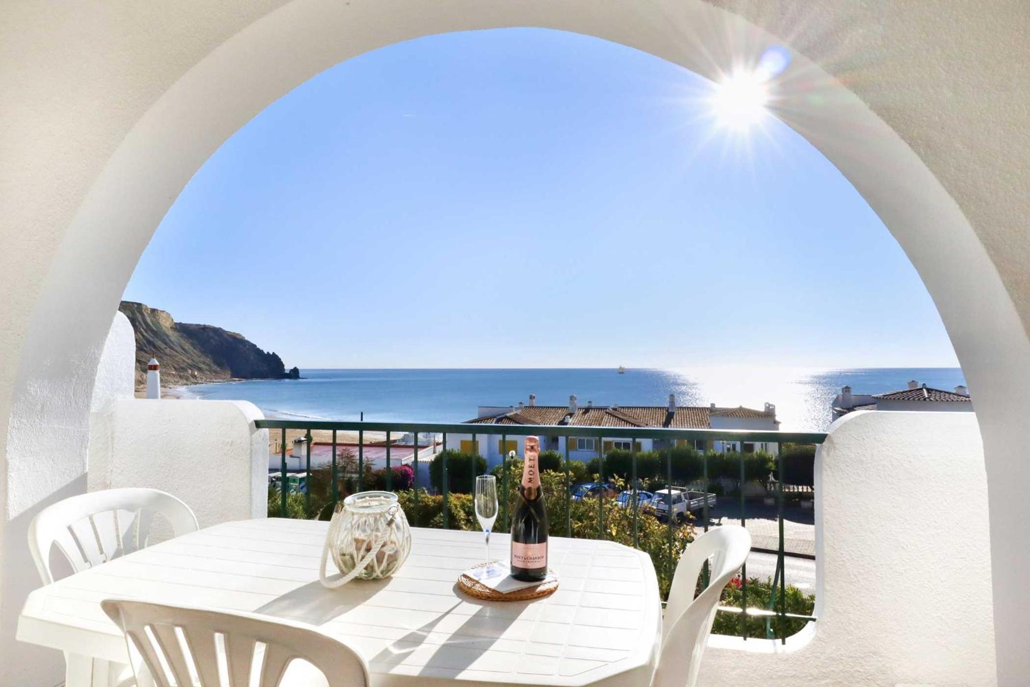 Hotel 3B Waterside - Image 1