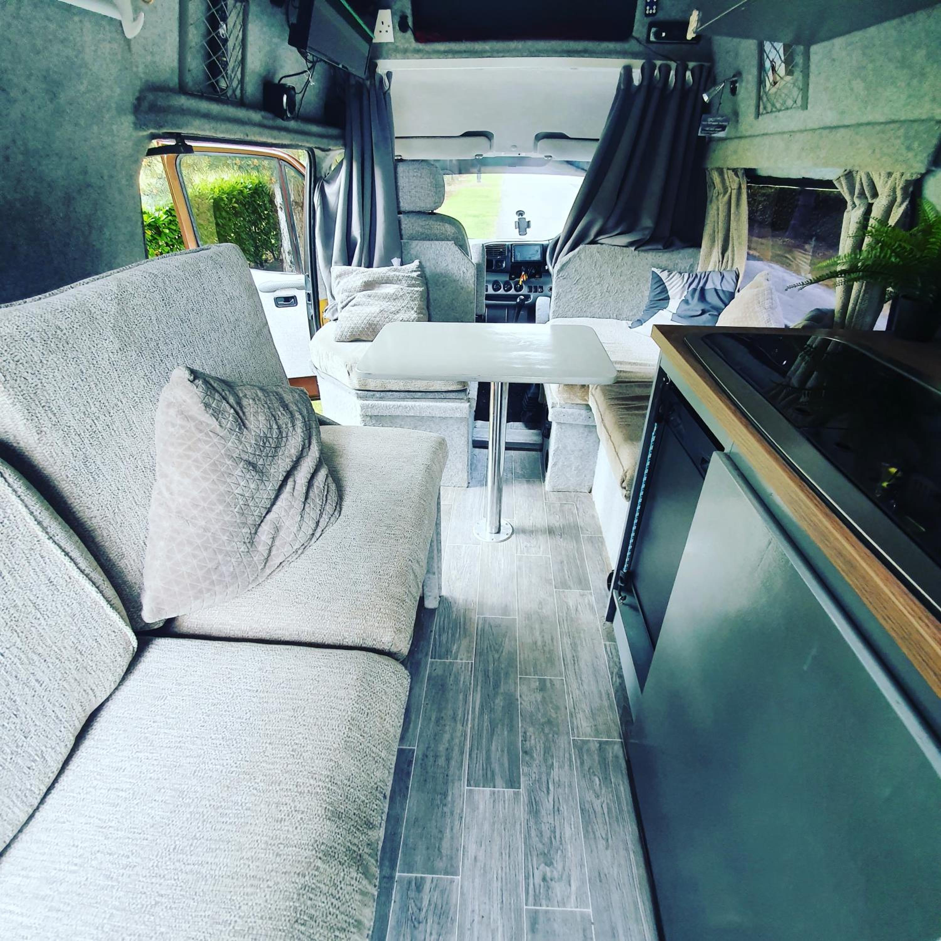 RETRO CAMPER HIRE LTD Campervan Hire Company