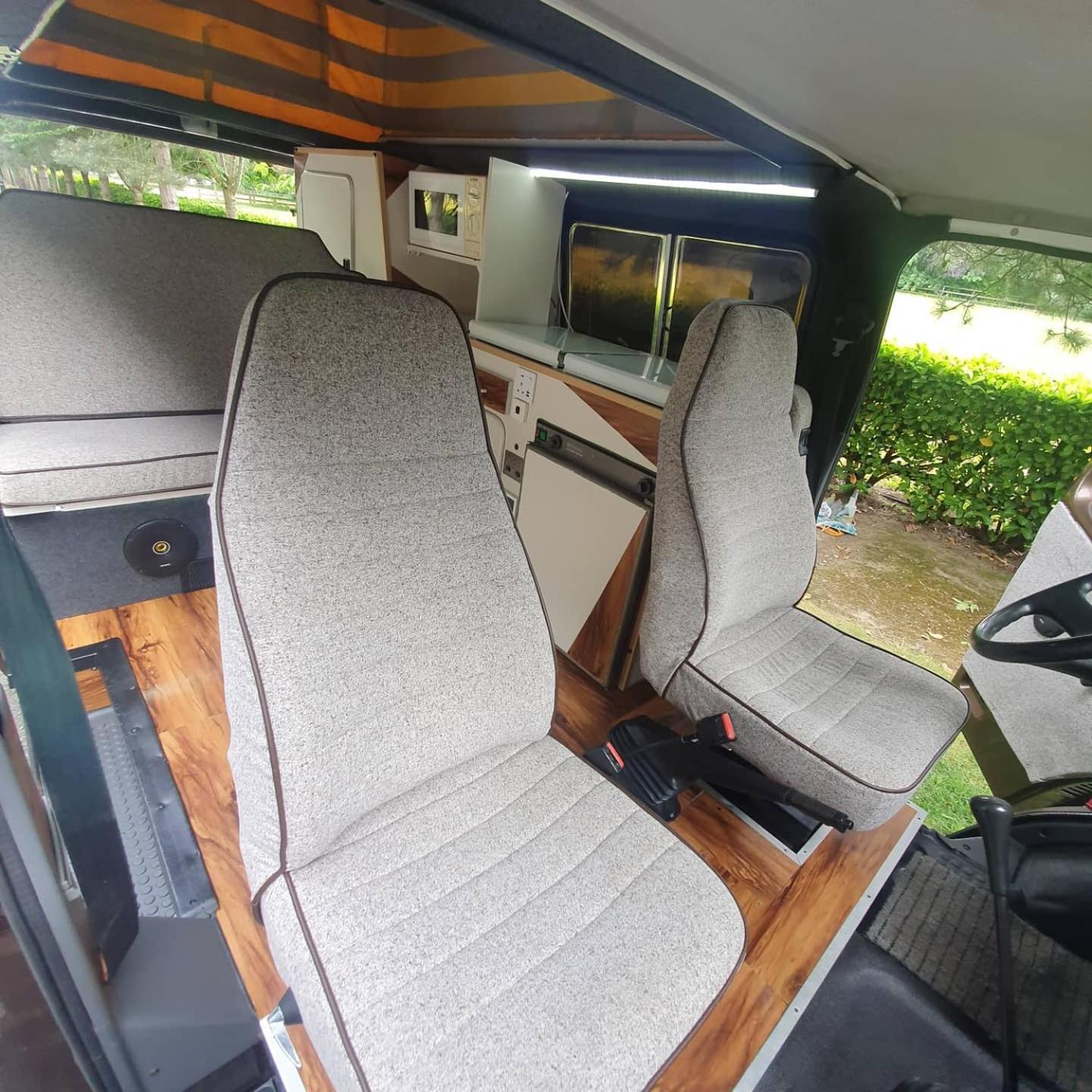 RETRO CAMPER HIRE LTD Campervan Hire Company