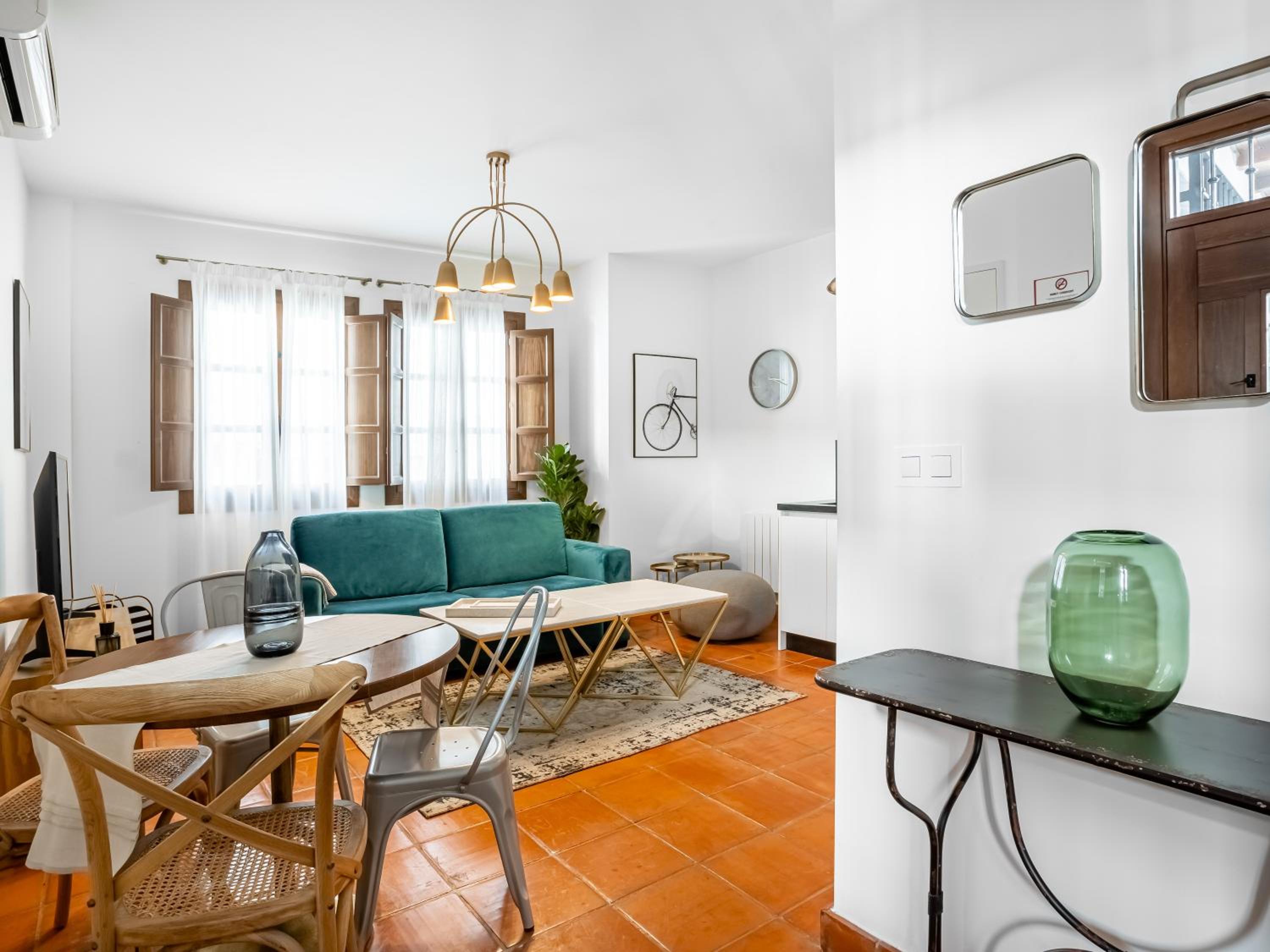 Limehome Granada Calle Santa Ana