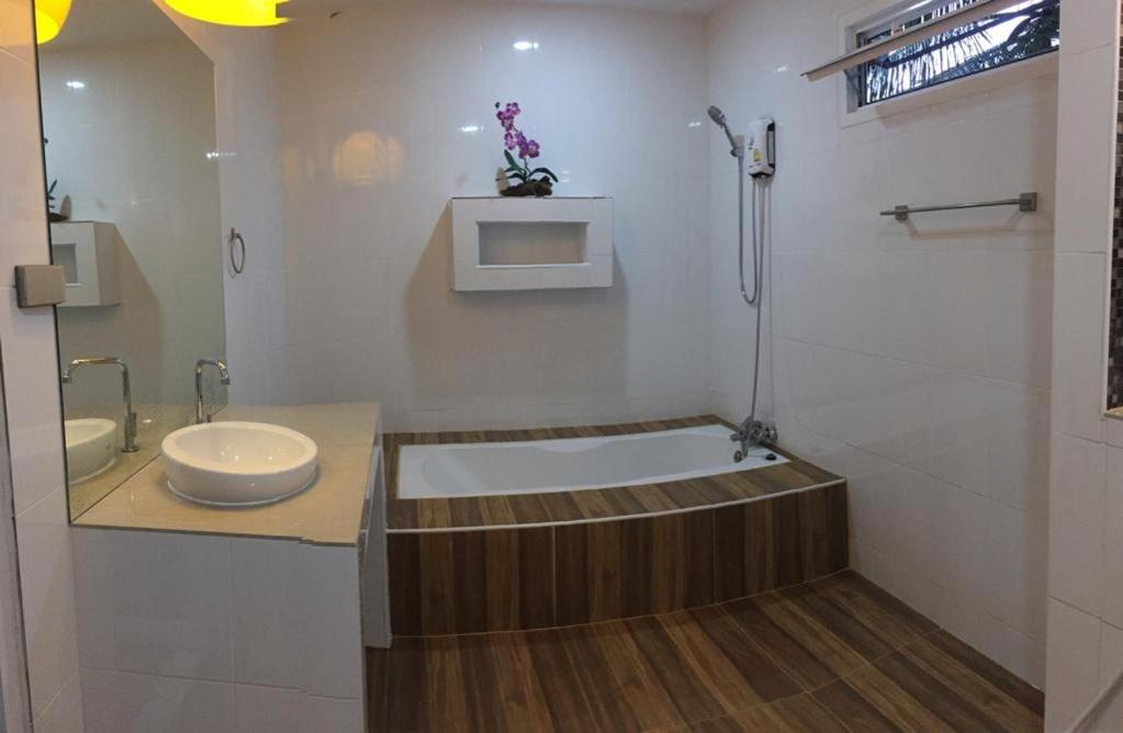 Reggae Garden Villas