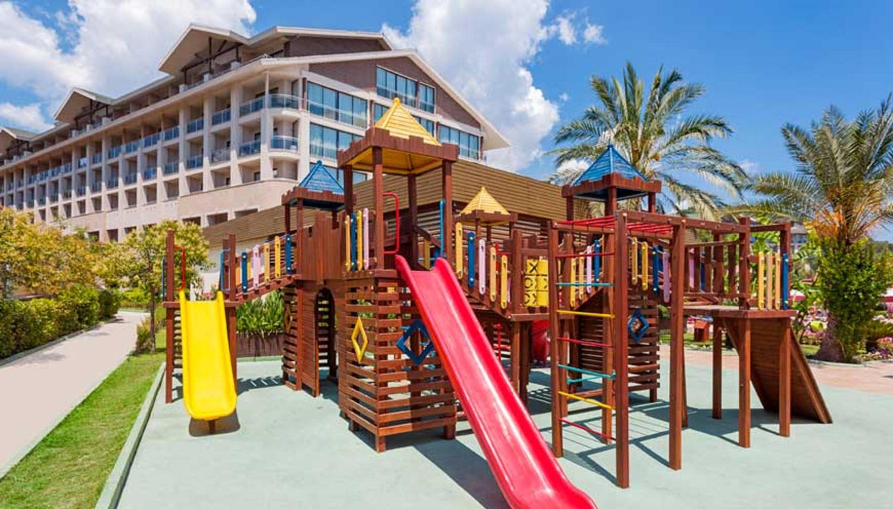 Amara Luxury Resort & Villas - Image 33