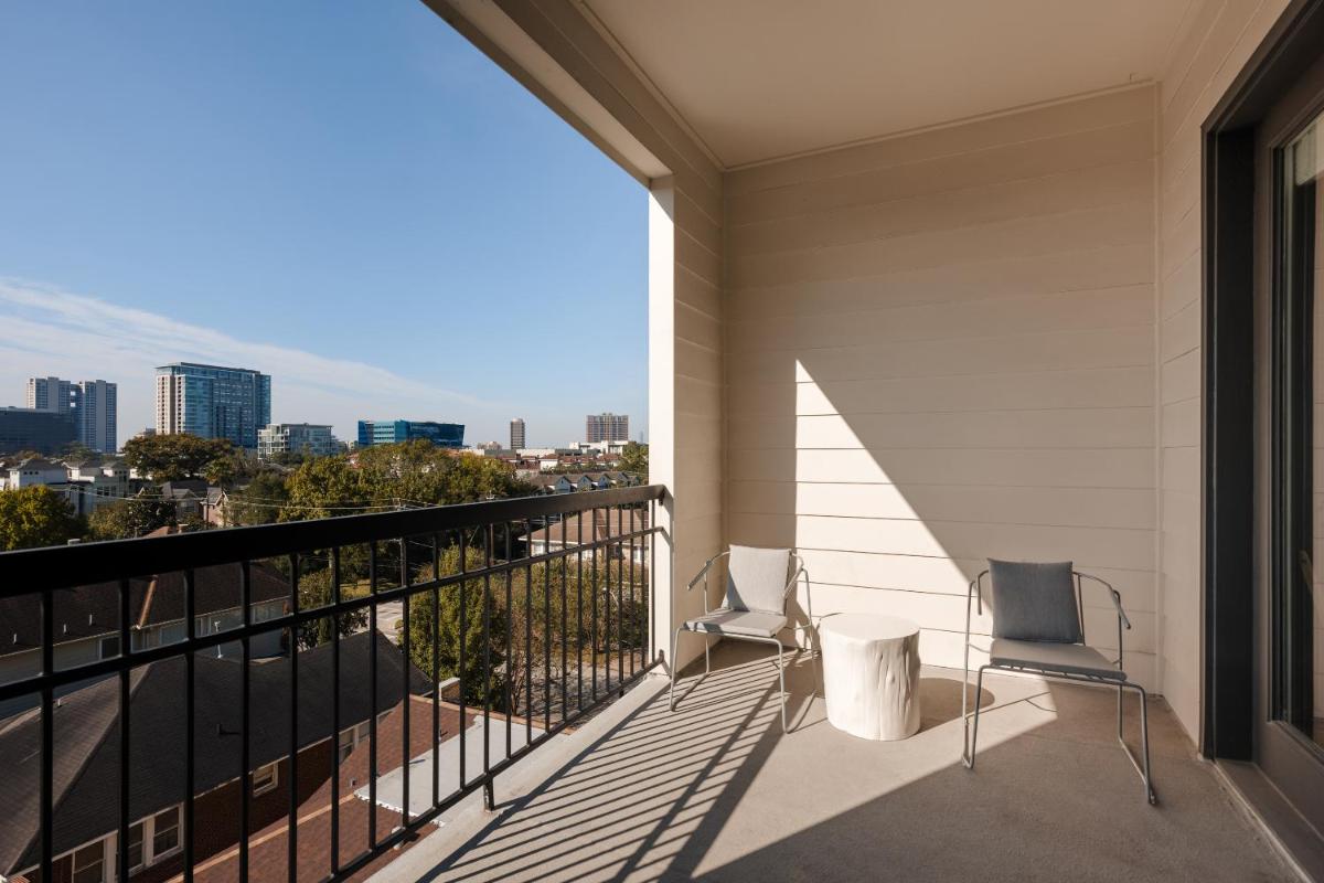 balcony