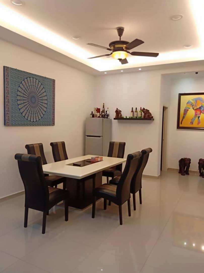 Kuala Selangor Botanic 4R3B Homestay 15pax view 3
