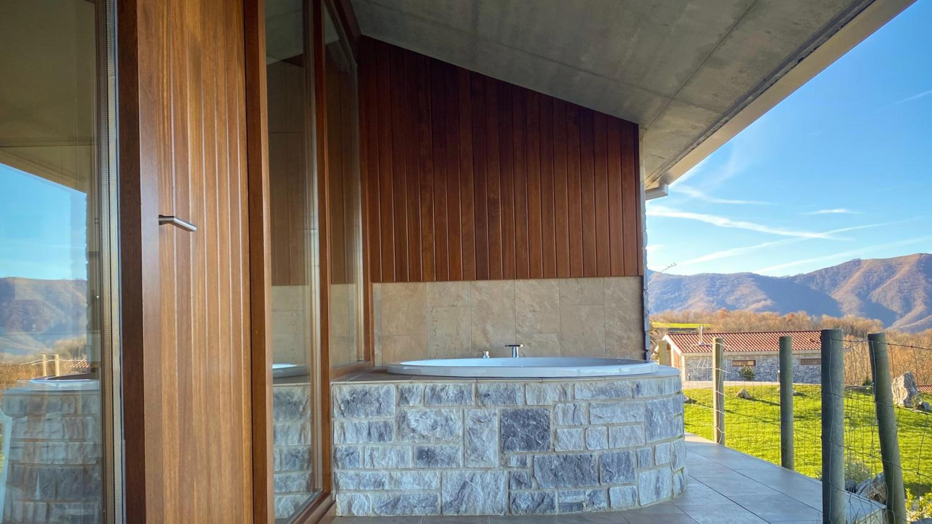 Cabañas Deluxe Basajaun Basoa by IrriSarri Land