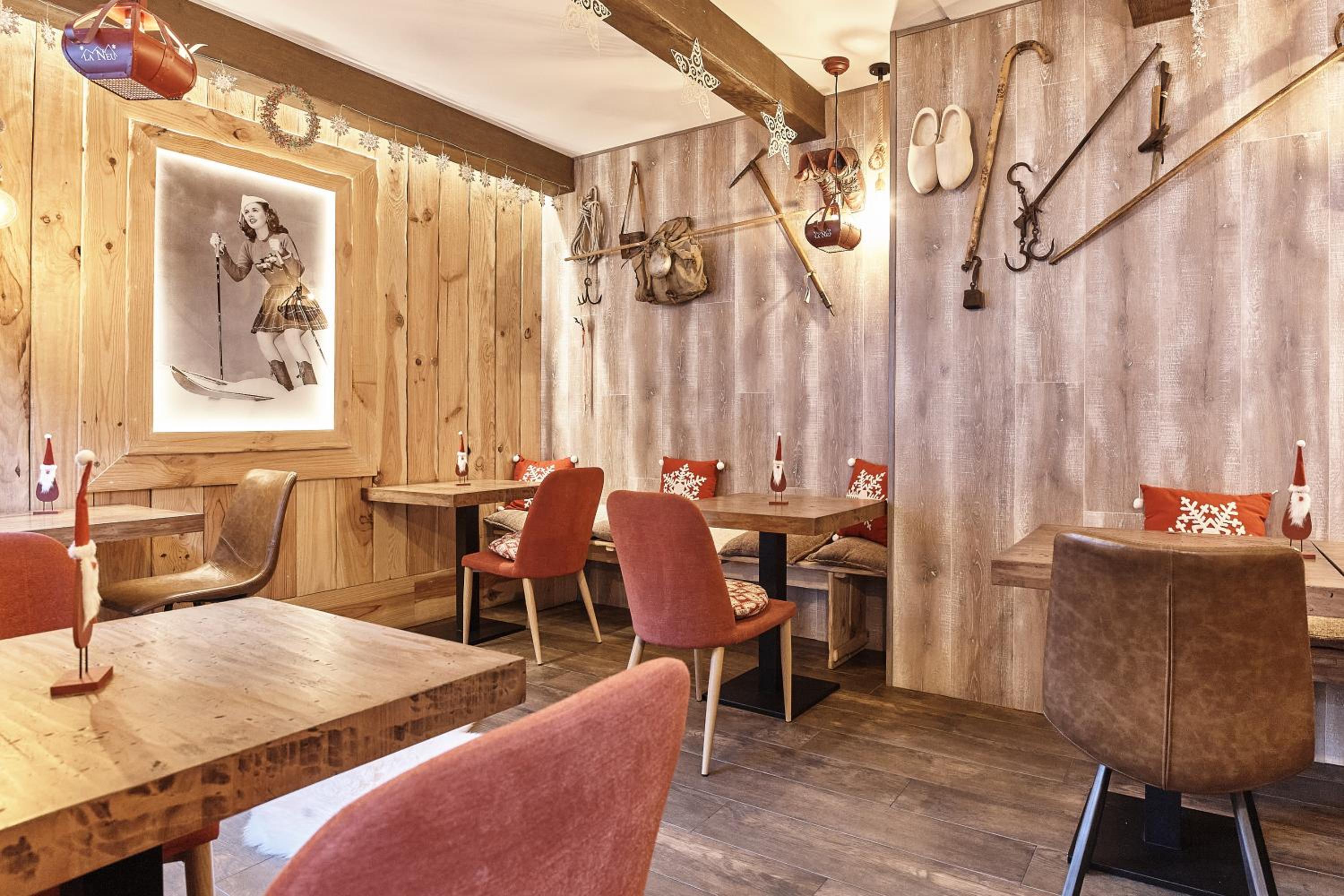 Apartaments La Neu-Mountain Lodges & Restaurant