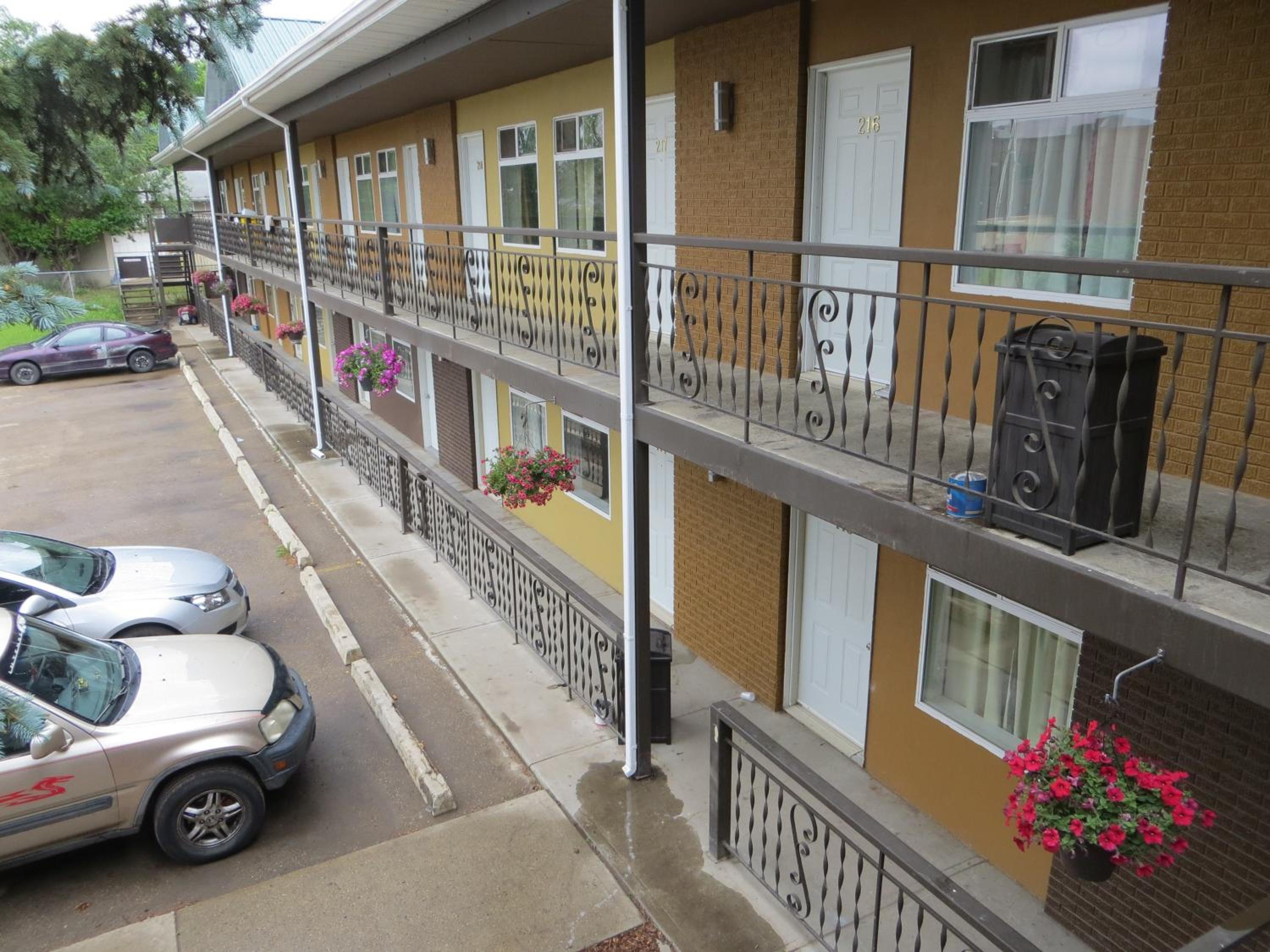 Nice Inn Edmonton