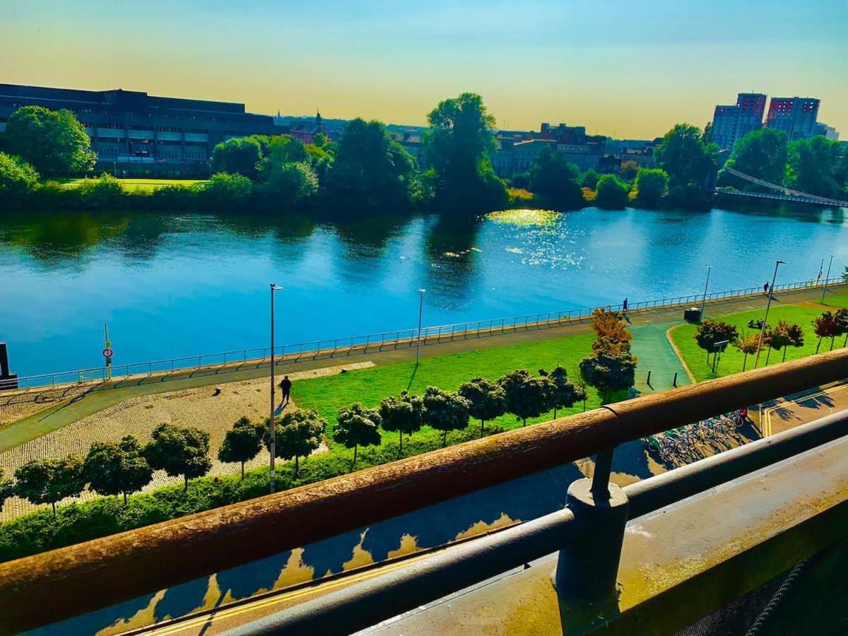 Glasgow City Centre G1 PENTHOUSE with RiverViews - Duplex - 4 Bedrooms, 3 Bathrooms, Kitchen, 1 Living room, 1 Dining room, 2 Terraces, Parking, Top Floor, view 4