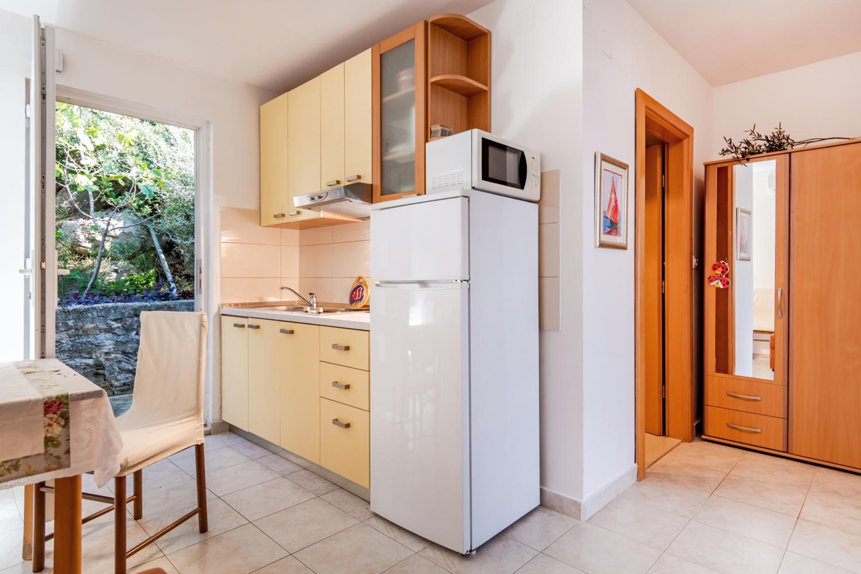 Apartments Tolic view 4