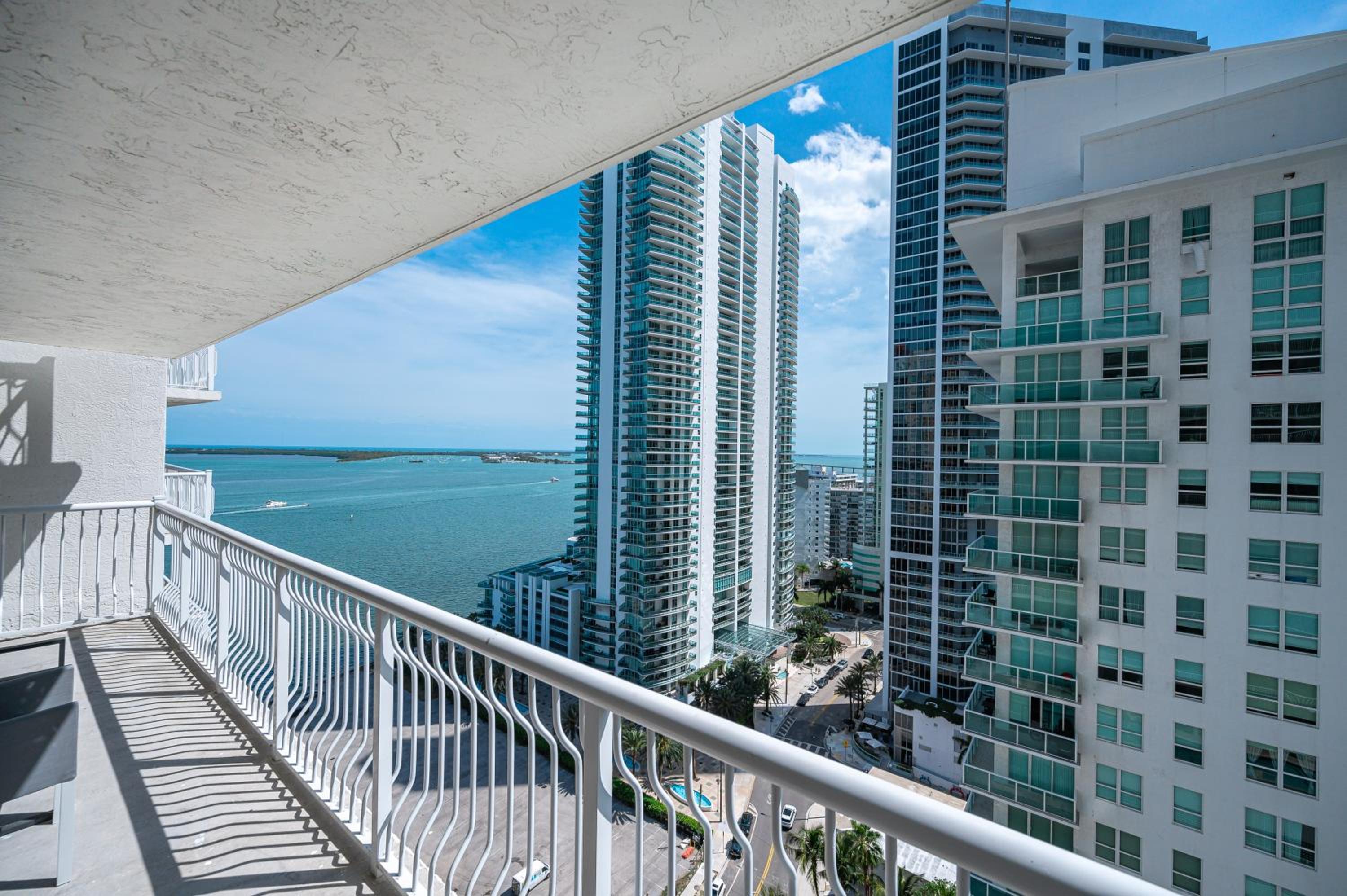 The Club At Brickell Bay — Miami