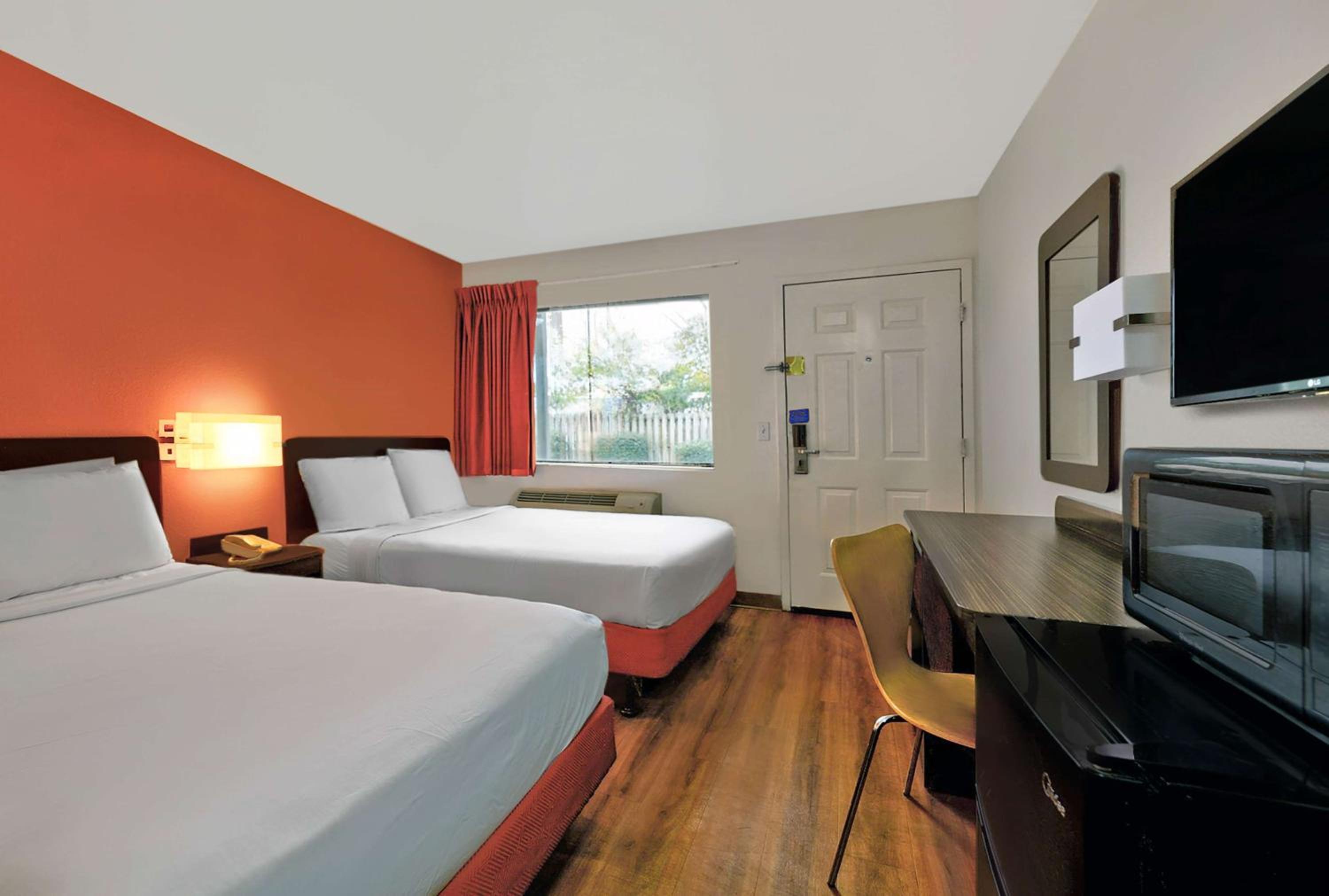 Motel 6-Columbus, GA