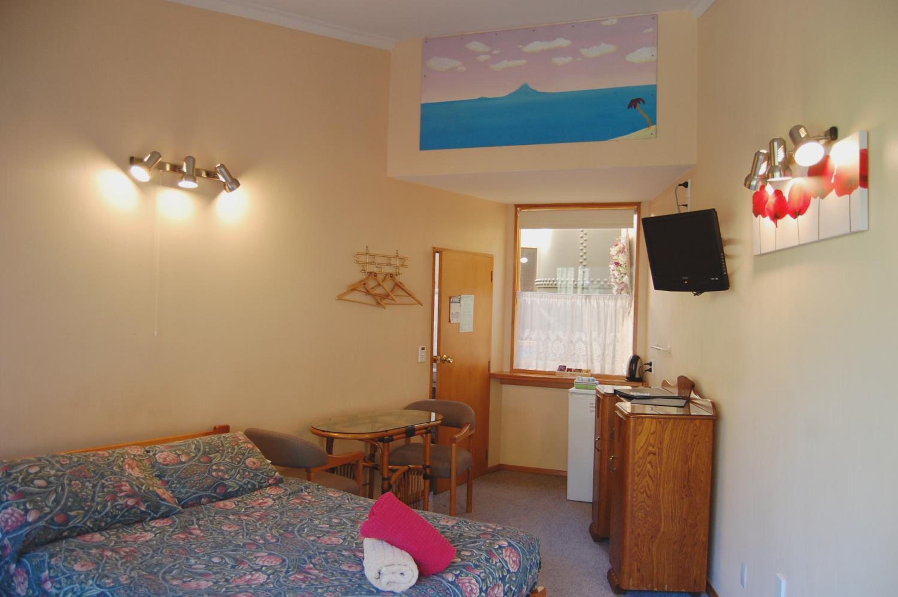 Queenstown Holiday Park Creeksyde