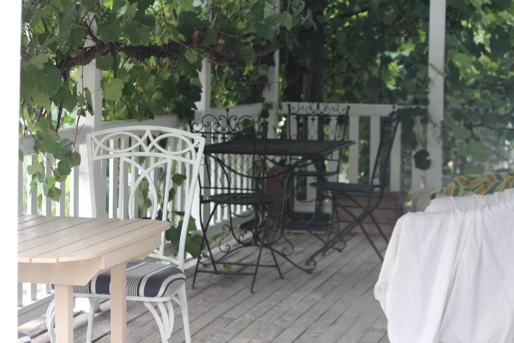Glenlyon Dam Holiday Cottage & Farmstay