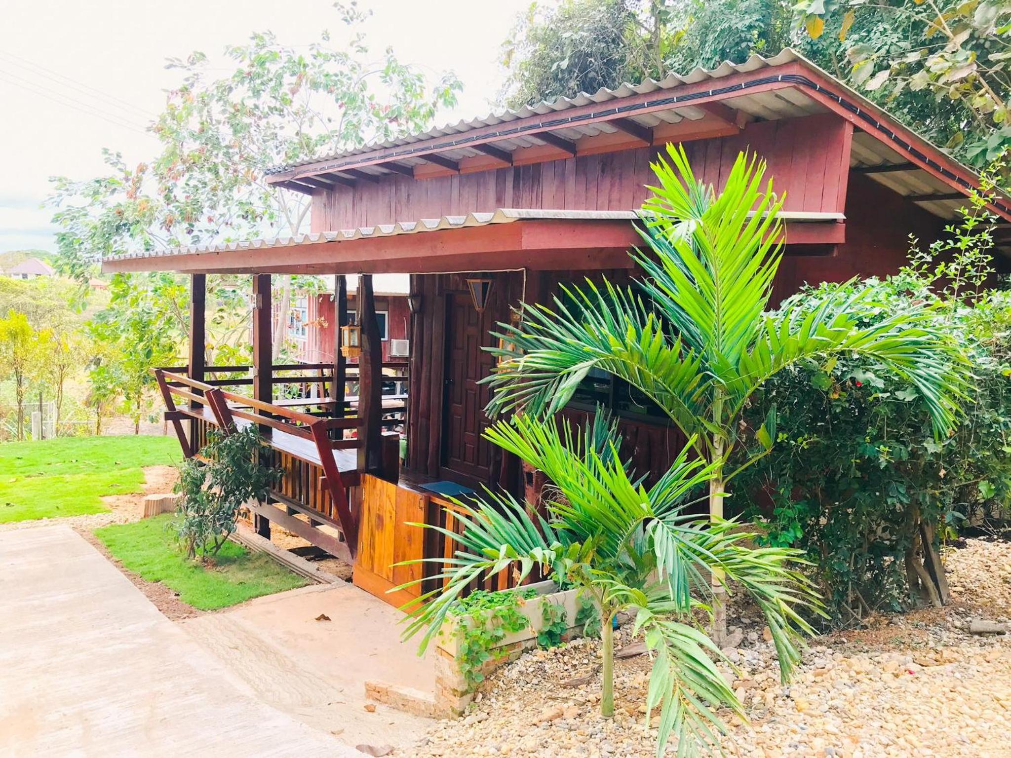 Settee Homestay