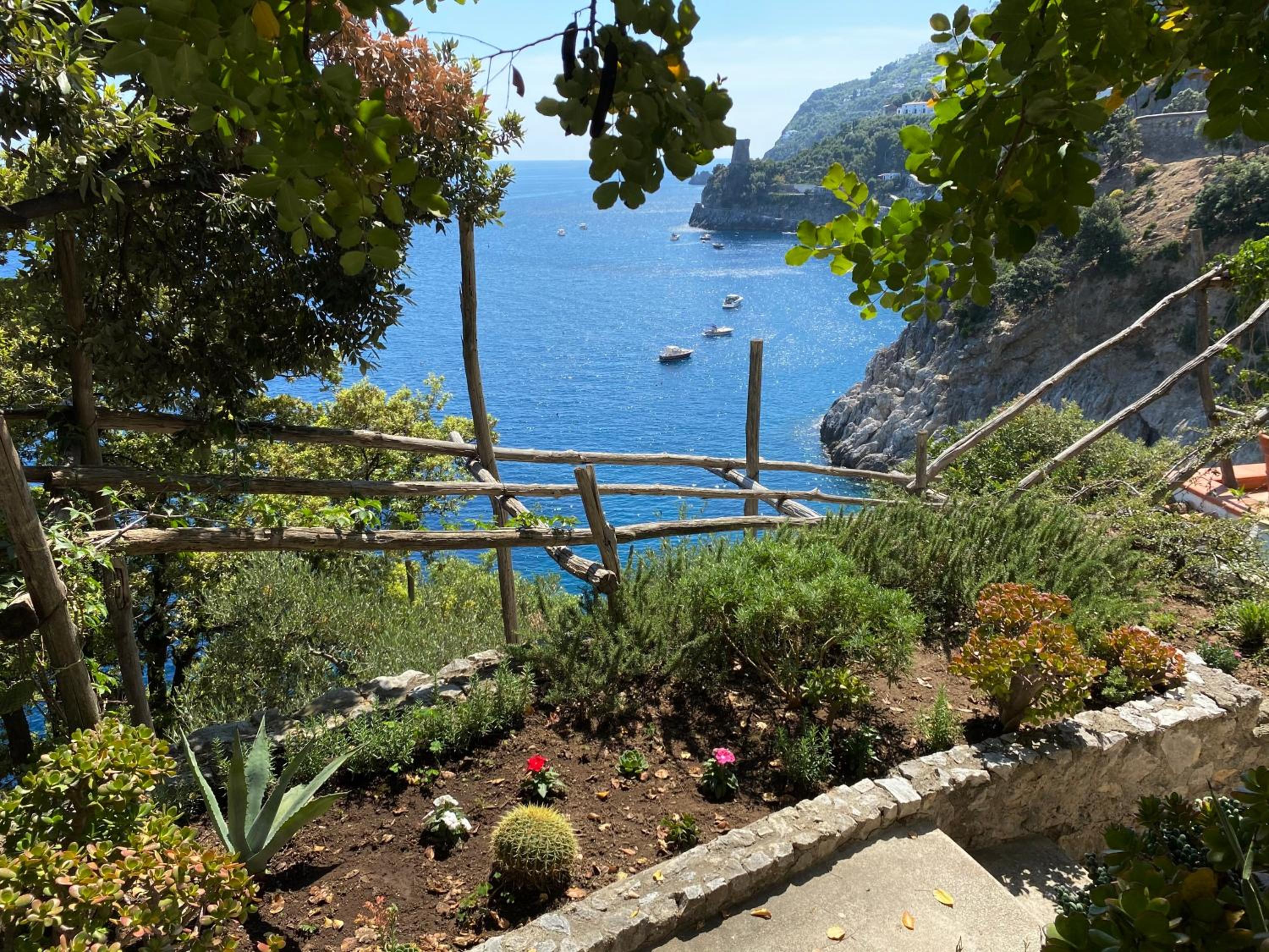 Luxury villa, pool, sea access, large terraces, stupendous views photo 4