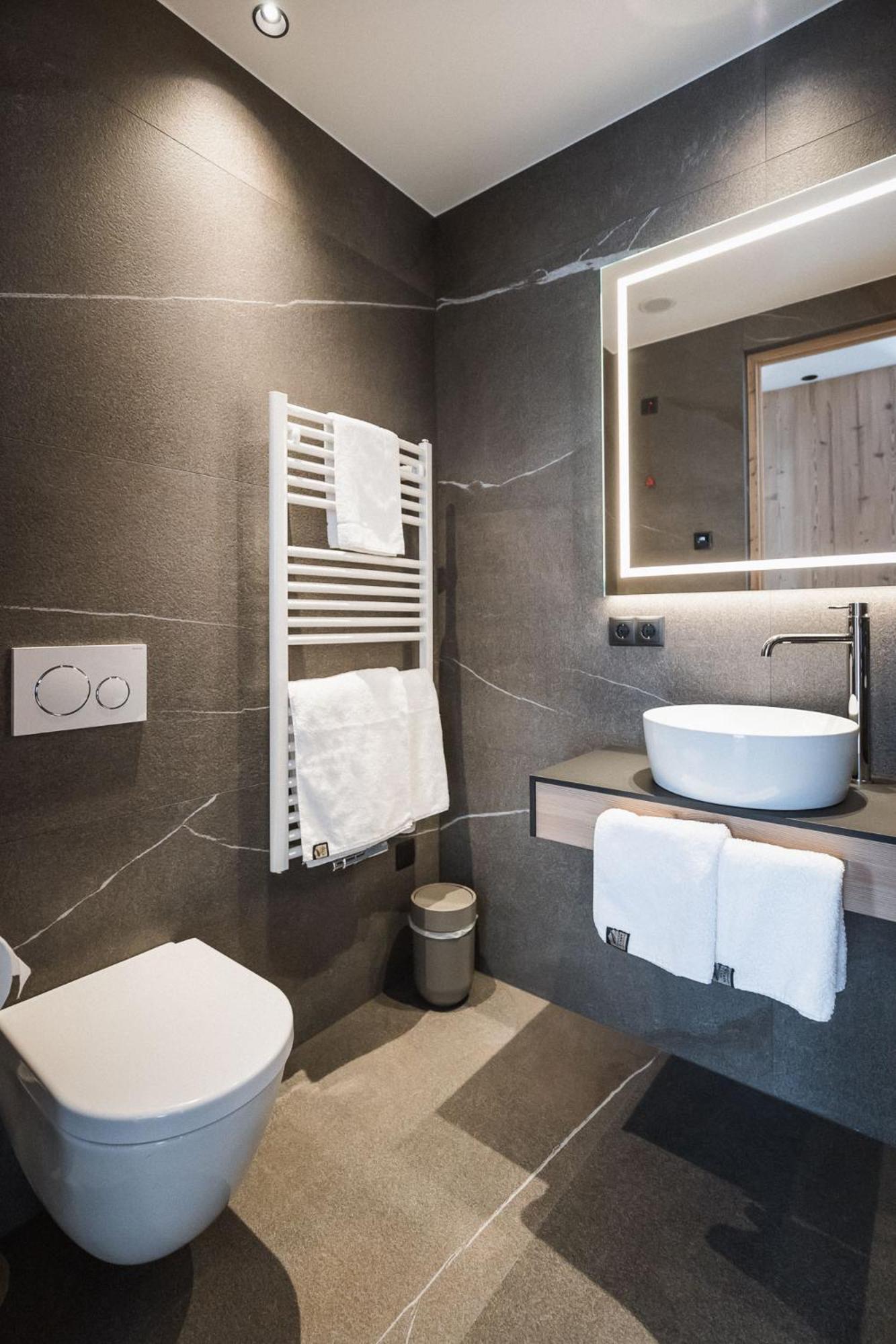 AhriaNova