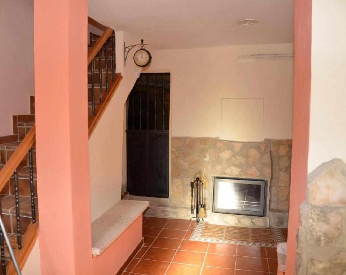 Casa Albana Alacón view 2