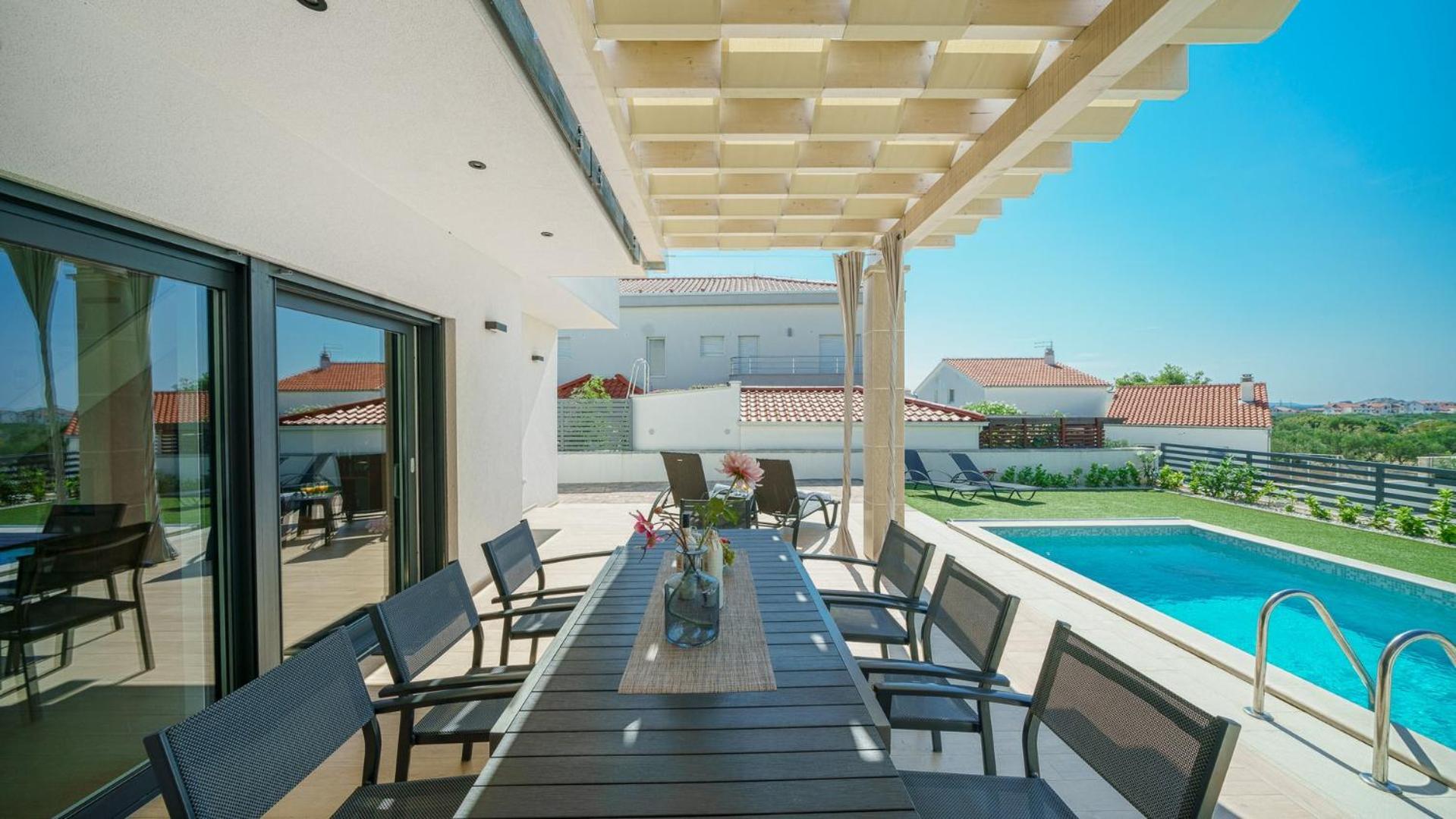 villa GOLDEN ROSE view 5