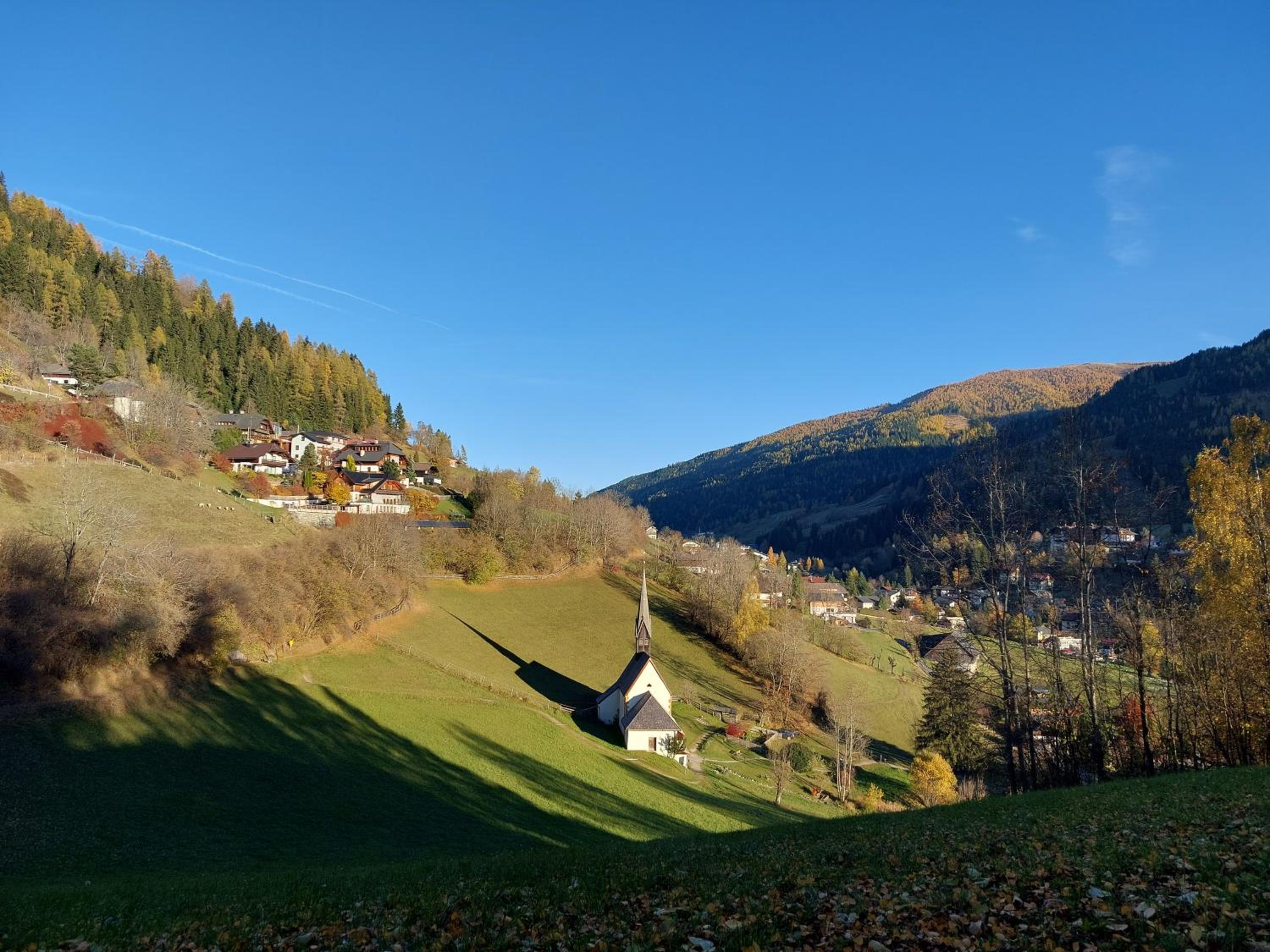 Top location ski-to-door two-bedroom apartment