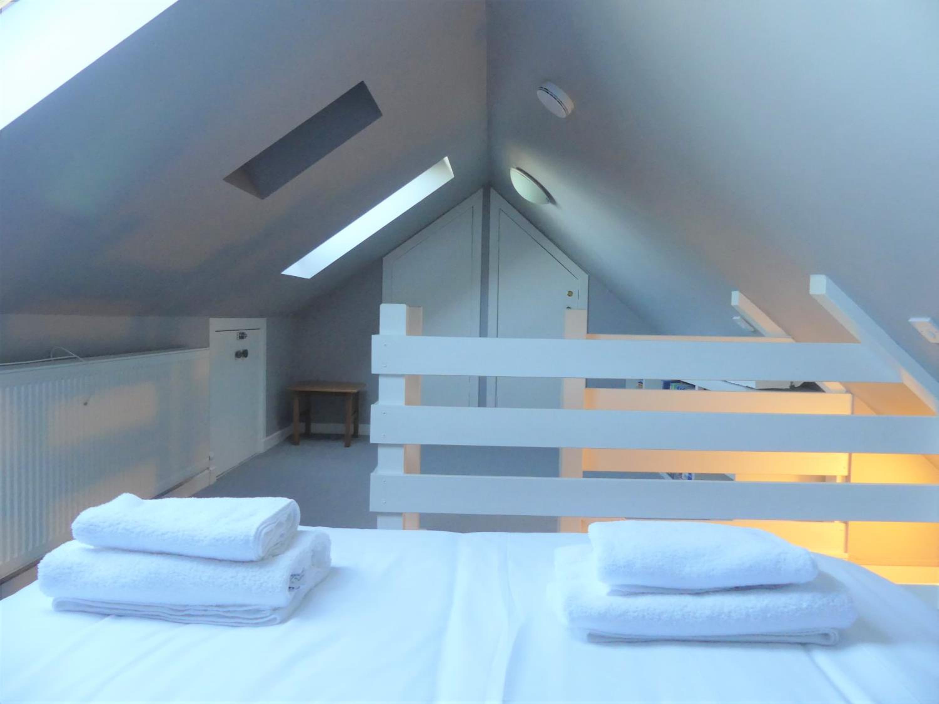 Charming Cottage in North Berwick with Sea Views view 3