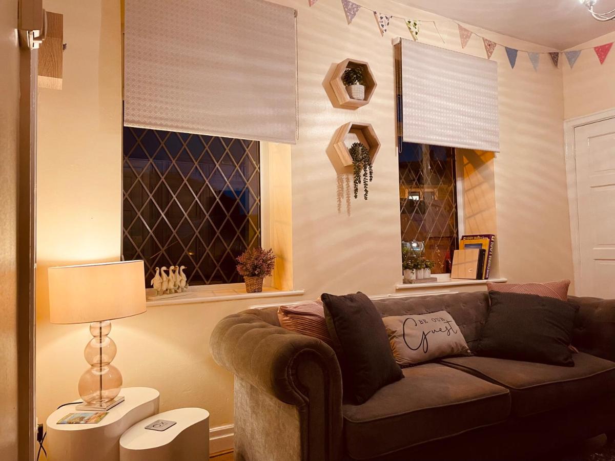 Bronte Bungalow - In Beautiful Bronte Country! view 4