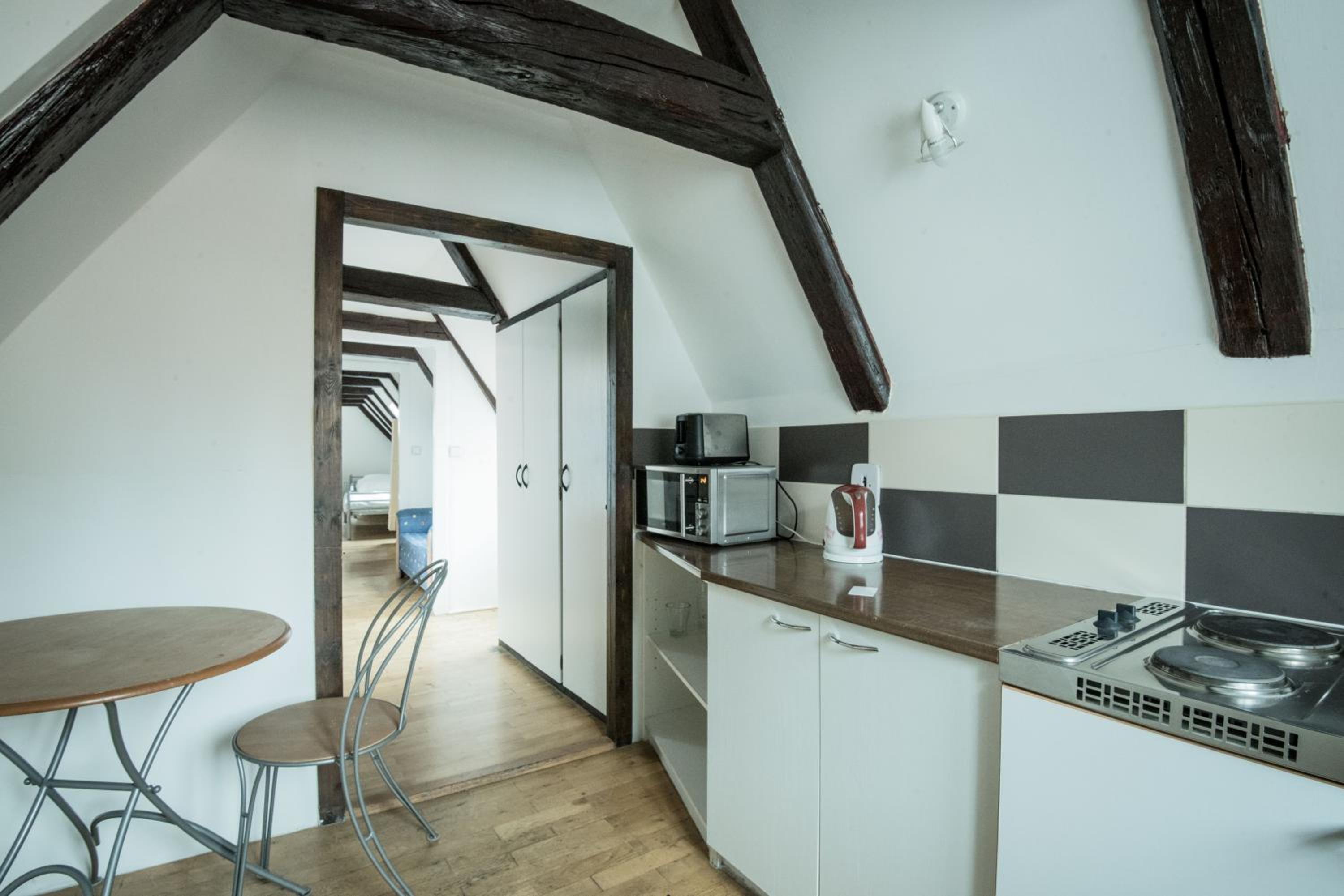 Charles Bridge Hostel & Apartments