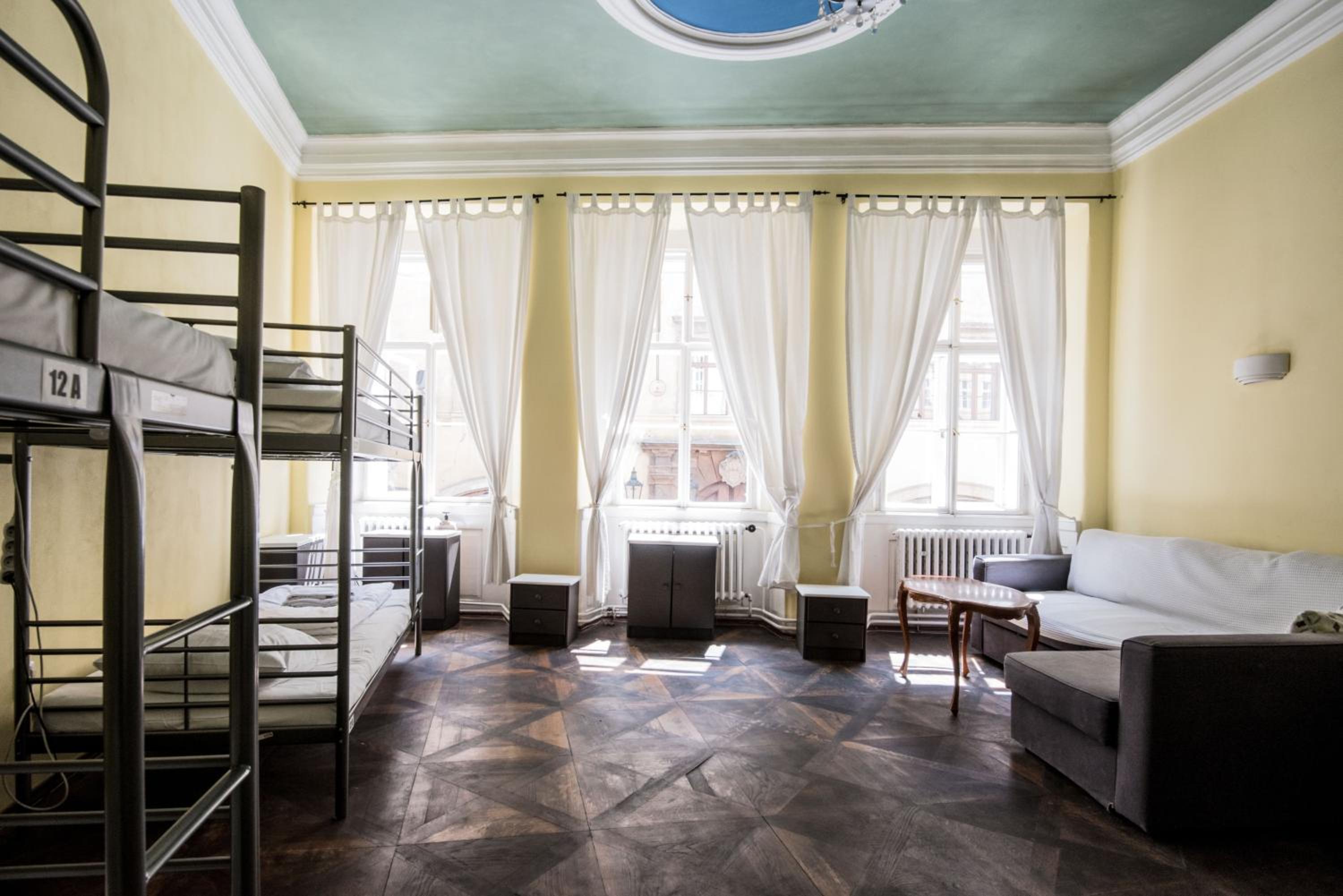 Charles Bridge Hostel & Apartments