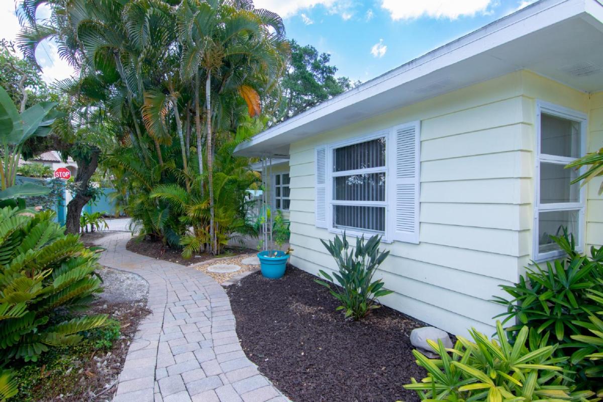 Cozy Tropical Bungalow with Heated Pool view 2