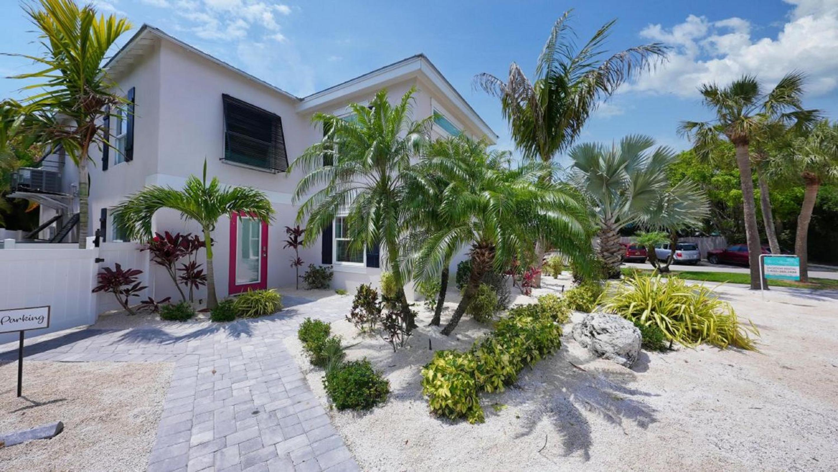 Canal Lower-Gorgeous 3 bed 3 bath near SK Village view 3
