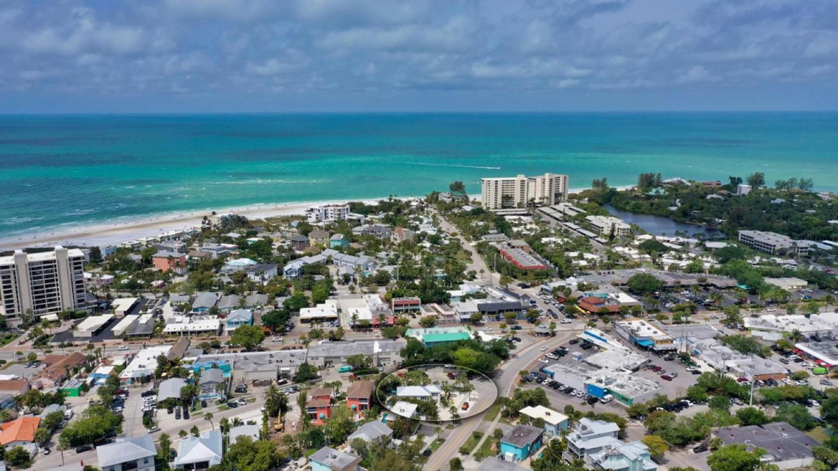 Canal Upper-Gorgeous 3 bed 3 bath near SK Village view 4