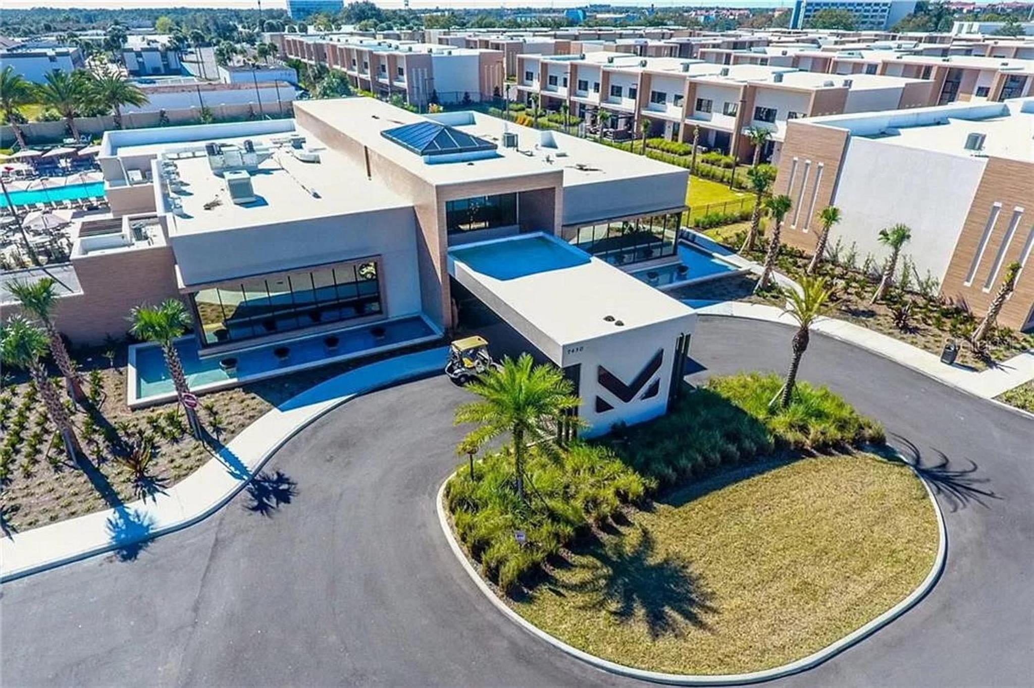 Magic Village 4 Bedroom! Welcome Home!