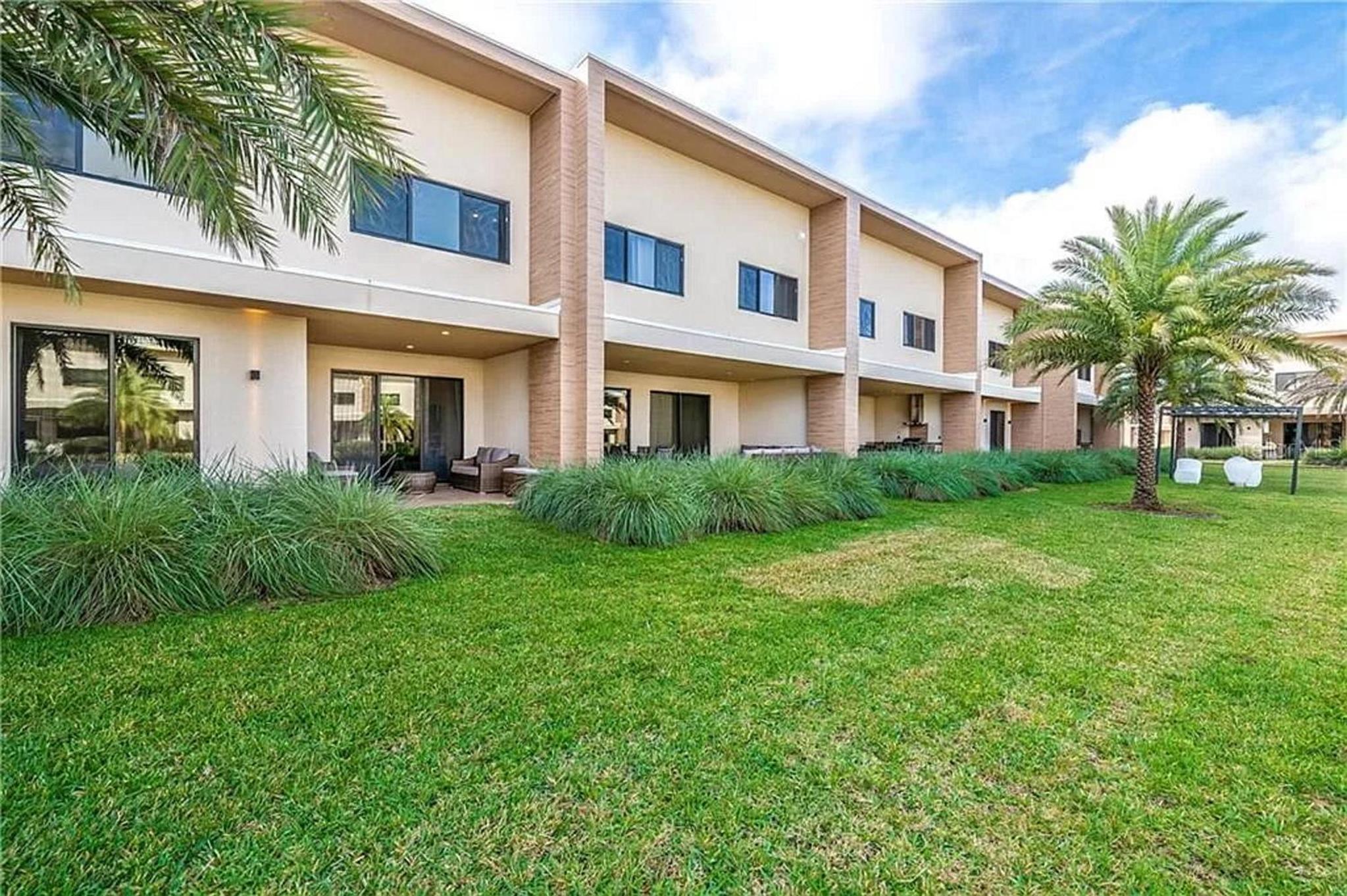 Magic Village 4 Bedroom! Welcome Home!