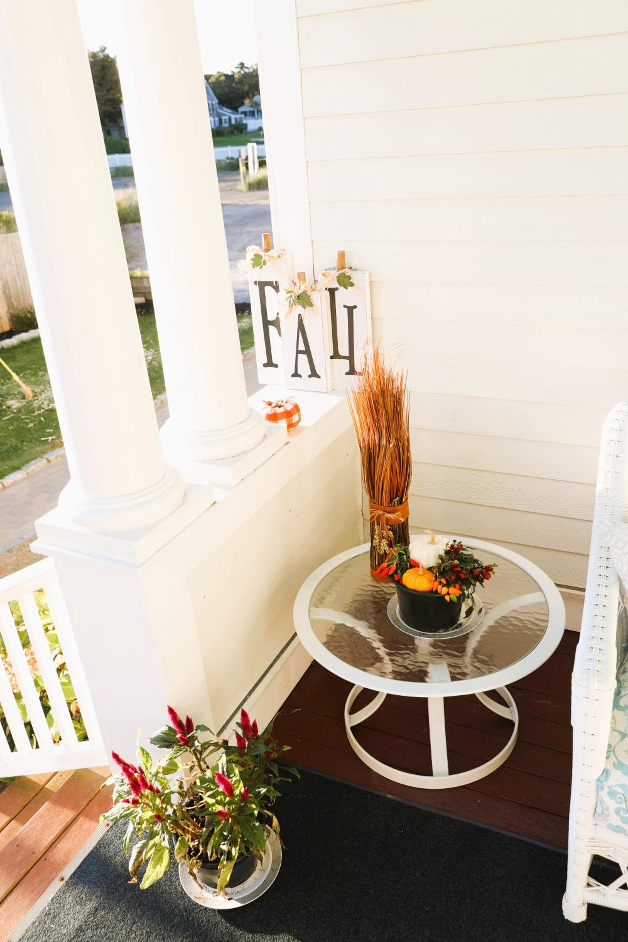 By The Sea Guests Bed & Breakfast and Suites