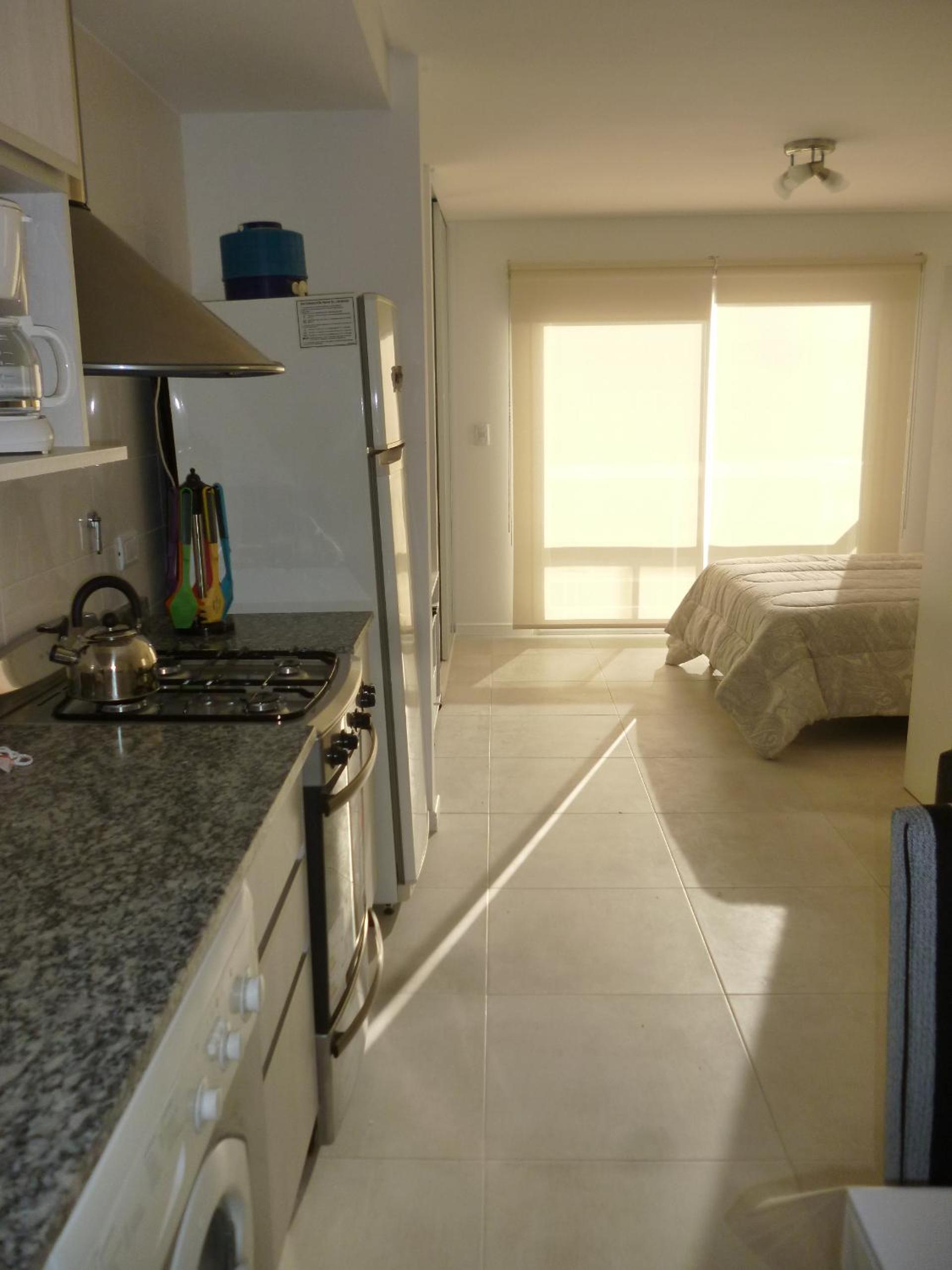 1-1/2 AMB c/BALCON SOLEADO en EDIFICIO FRENTE AL MAR