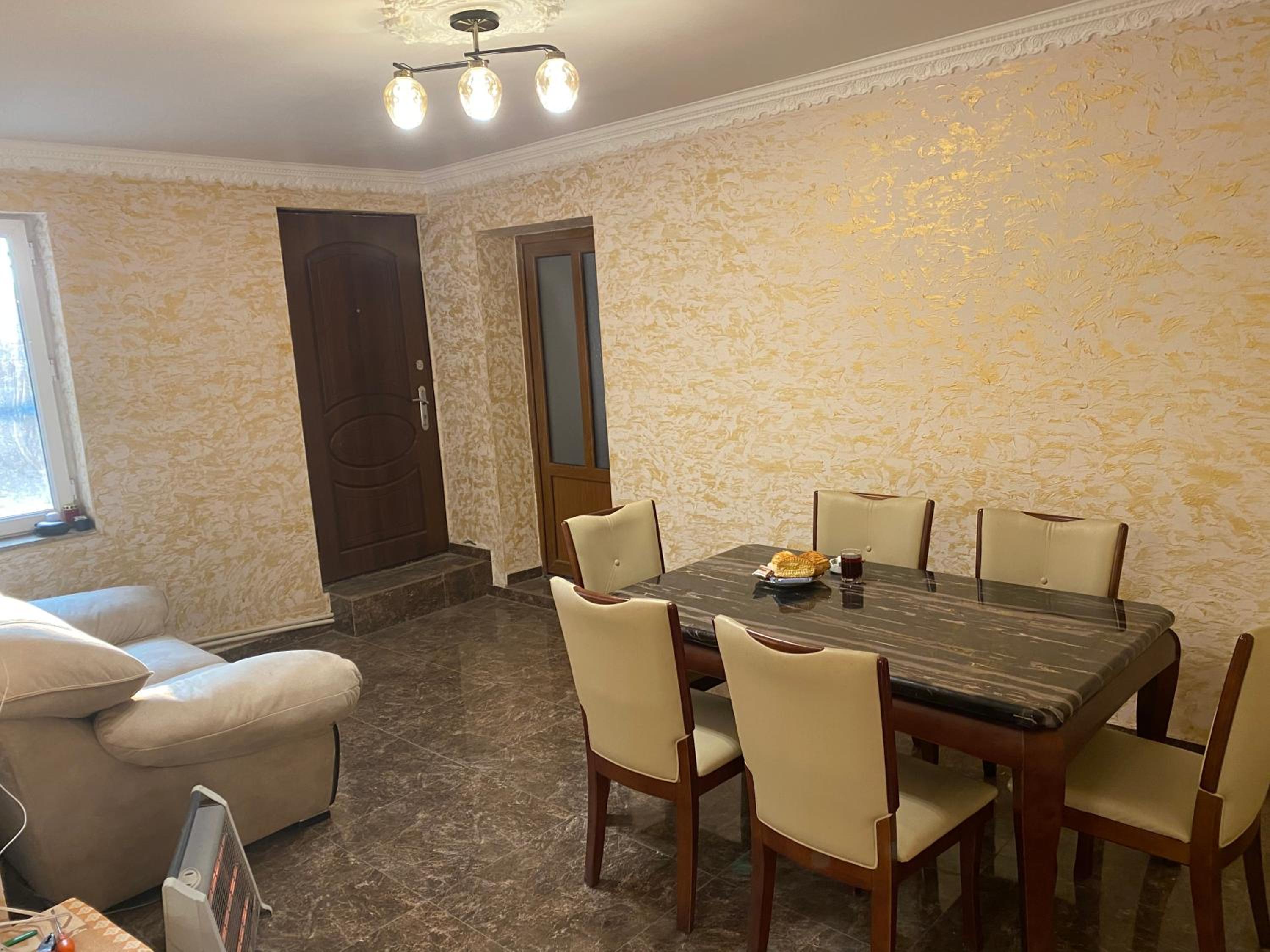 Friend's House rooms near Airport