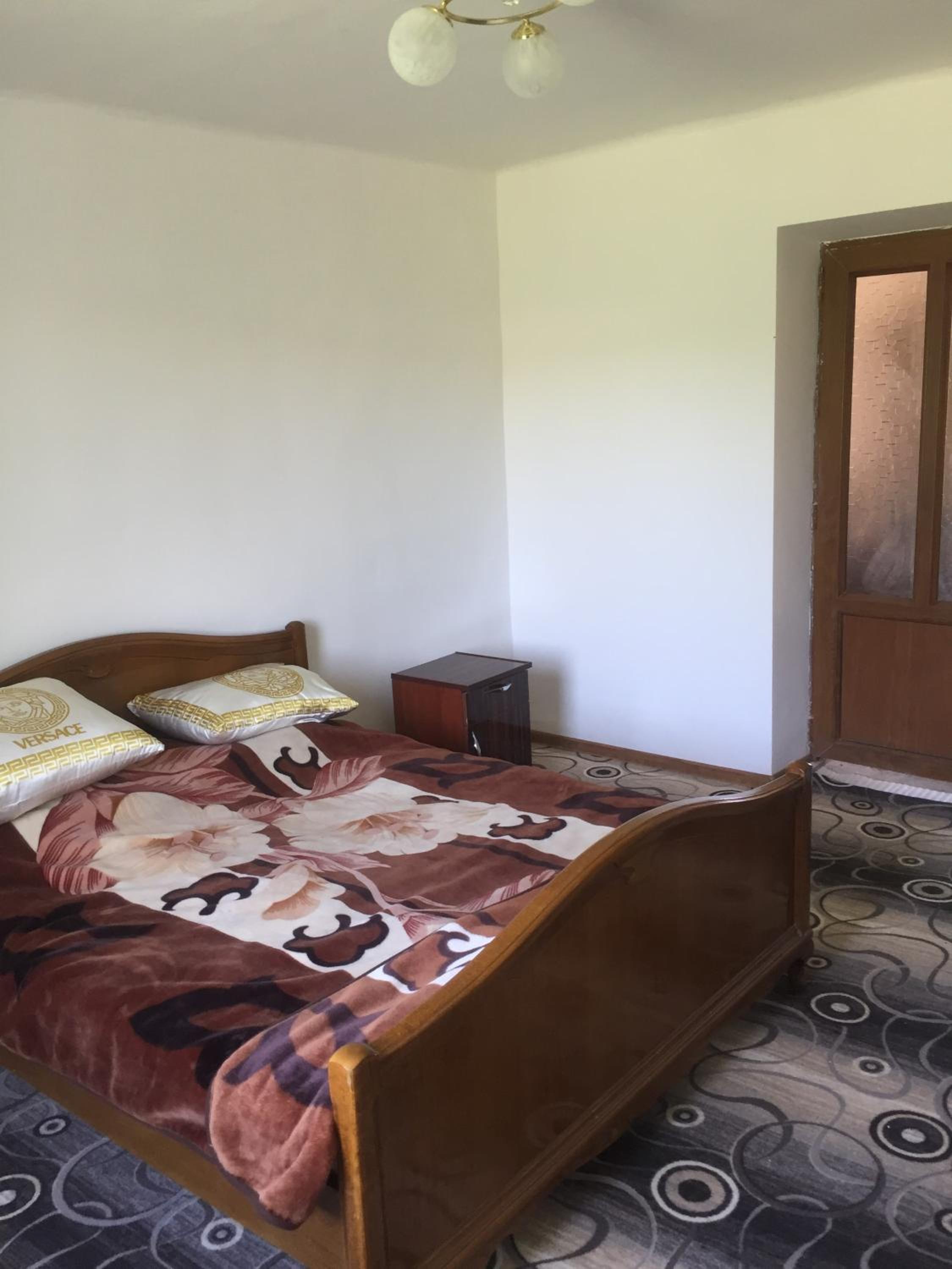 Friend's House rooms near Airport