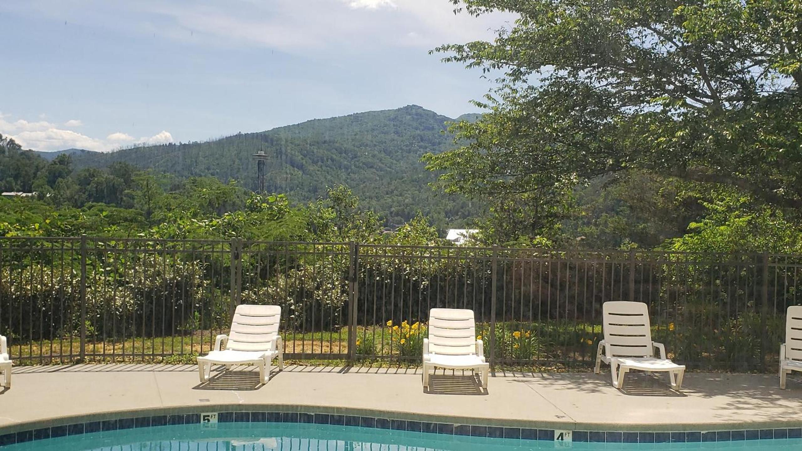 Gatlinburg Chateau Condo 301 view 5