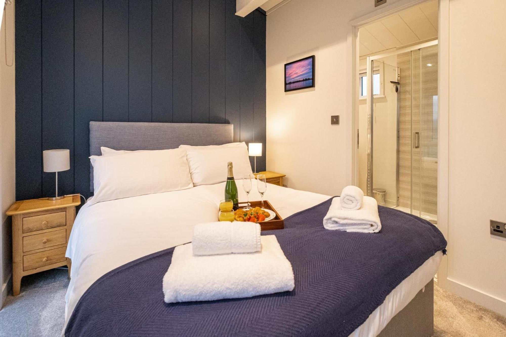 Beach Lodge - Aldeburgh Coastal Cottages view 2