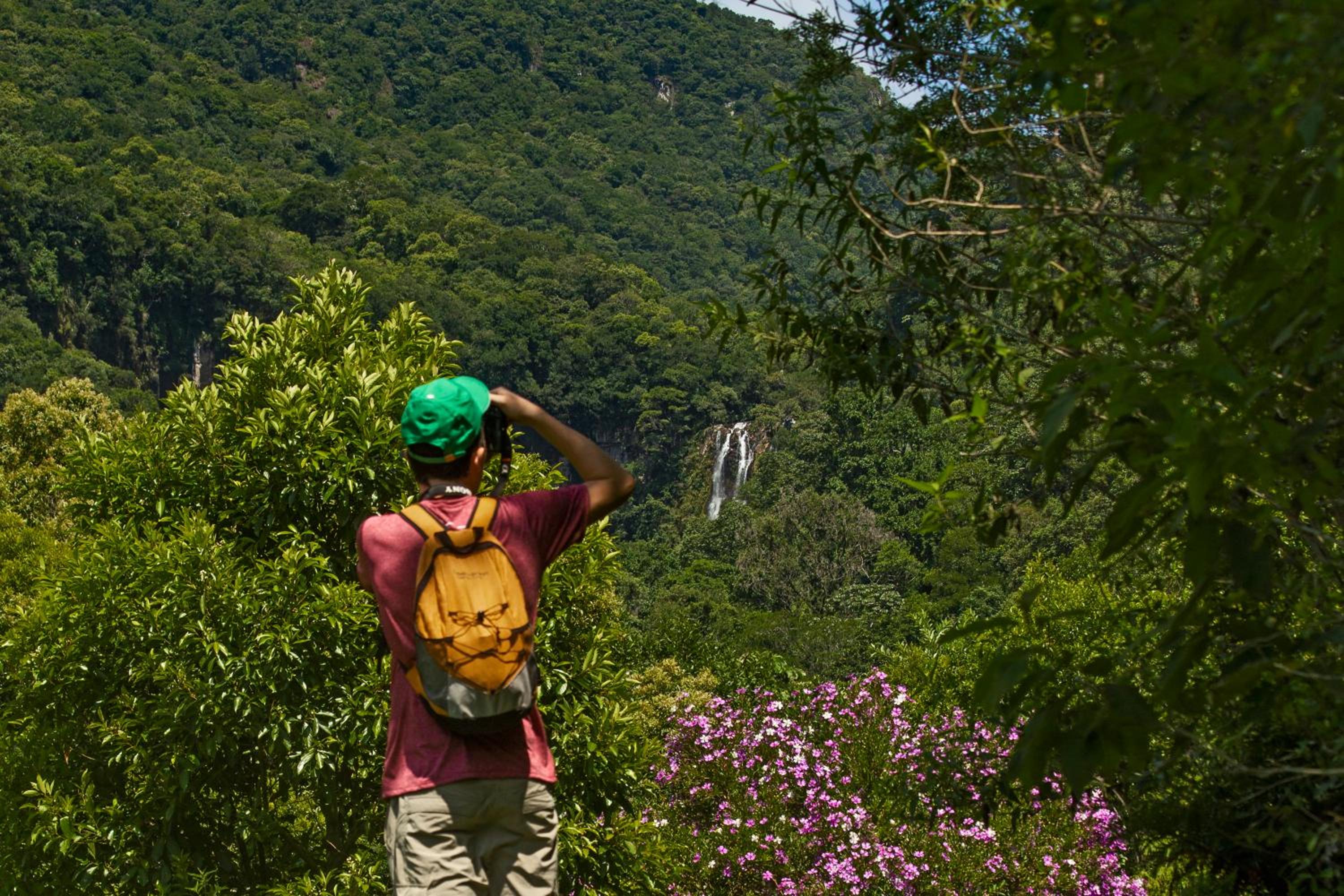 Cachoeira dos Borges Cabanas e Parque