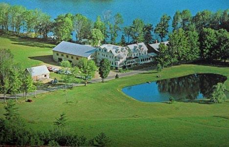 Lake Shore Farm Inn - Property Image 34