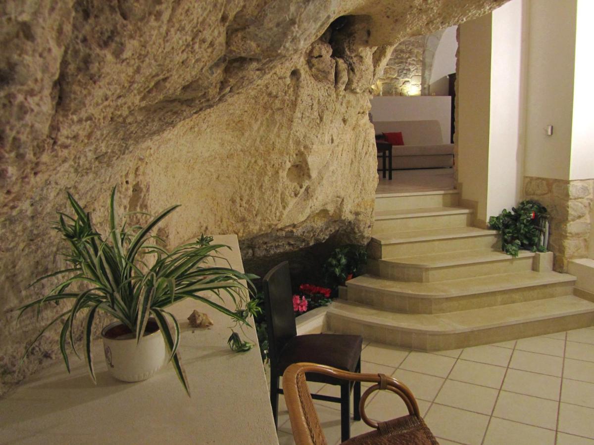 Photo 43