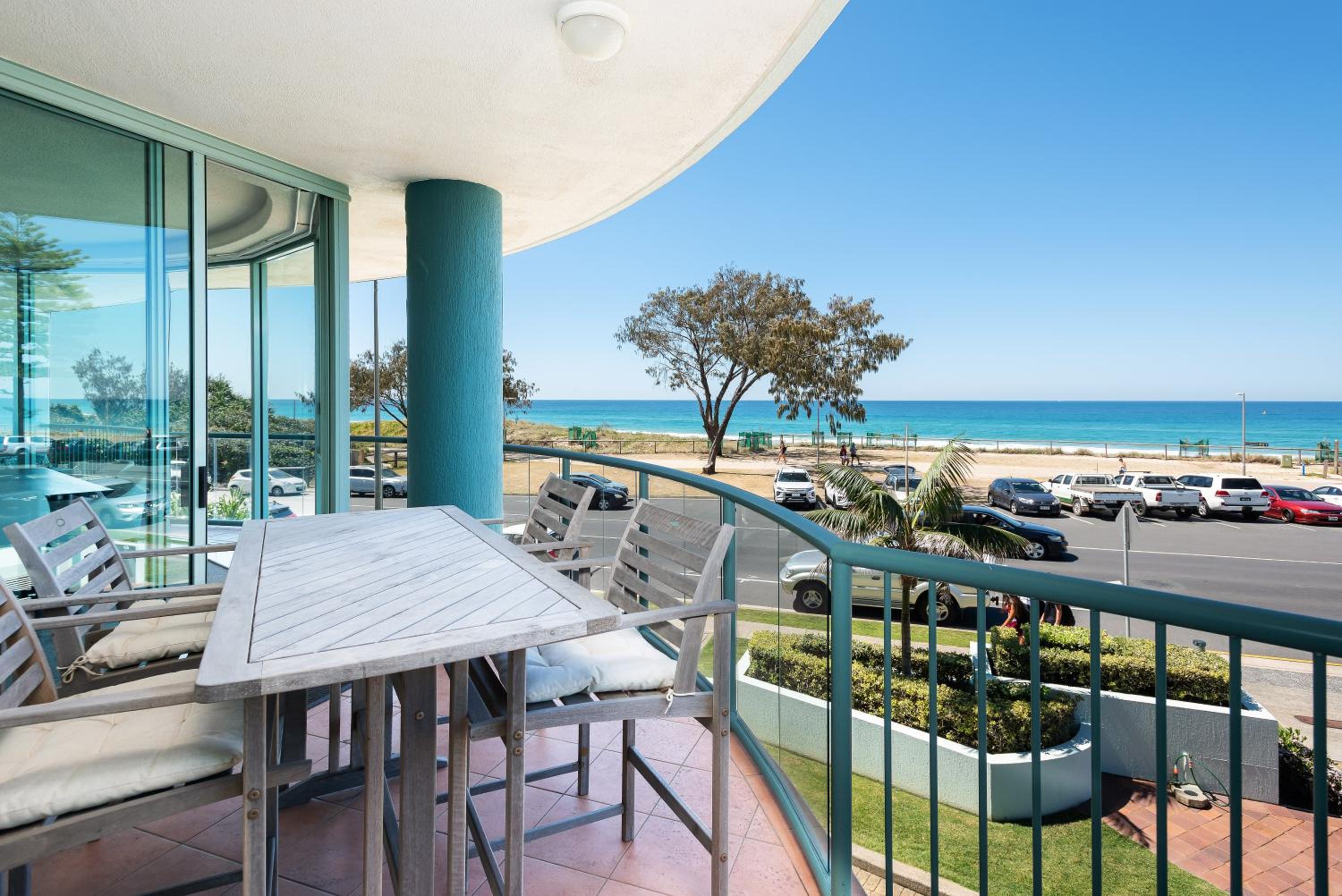The Waterford on Main Beach