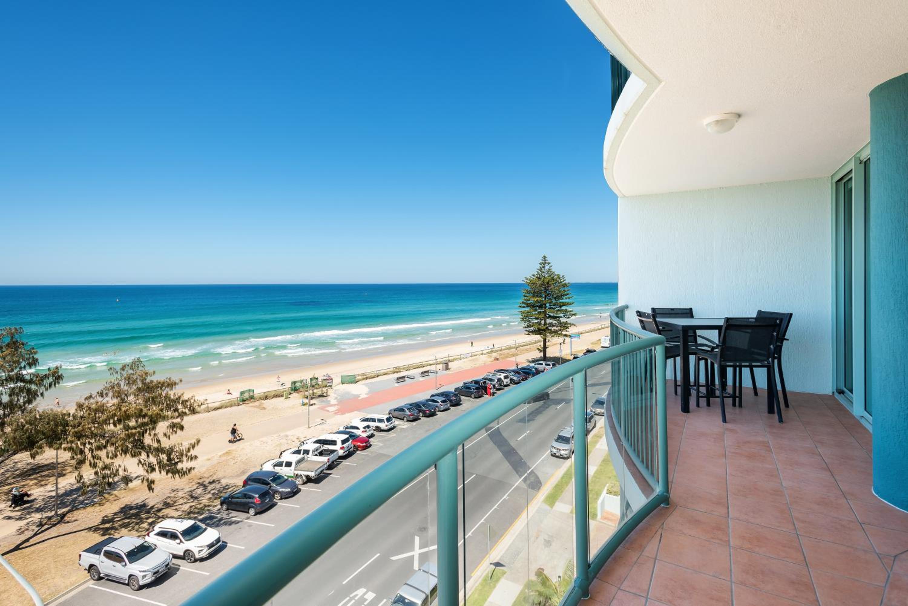 The Waterford on Main Beach
