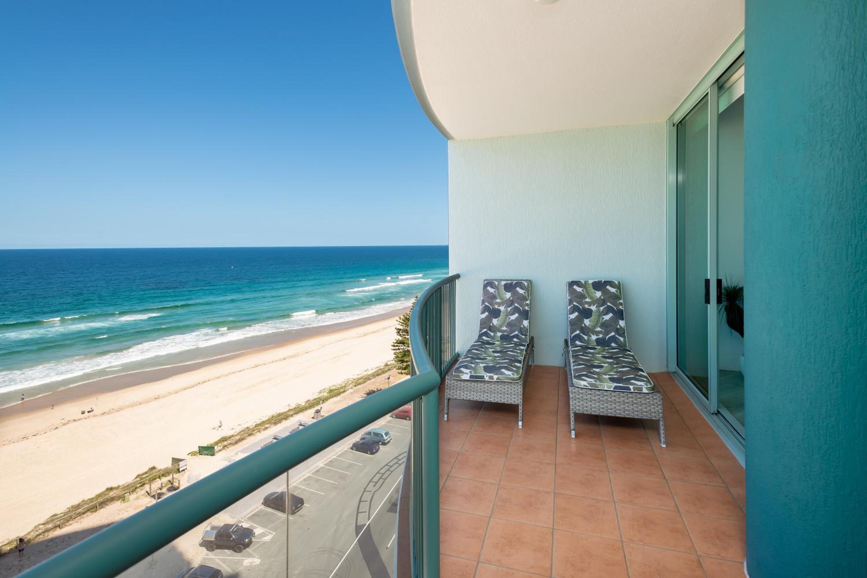The Waterford on Main Beach
