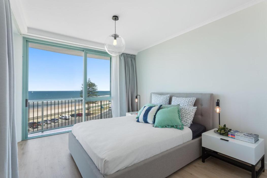 The Waterford on Main Beach