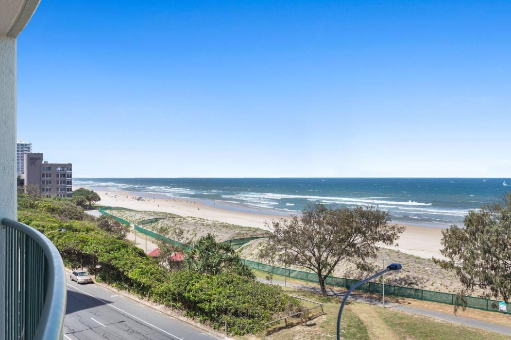 The Waterford on Main Beach